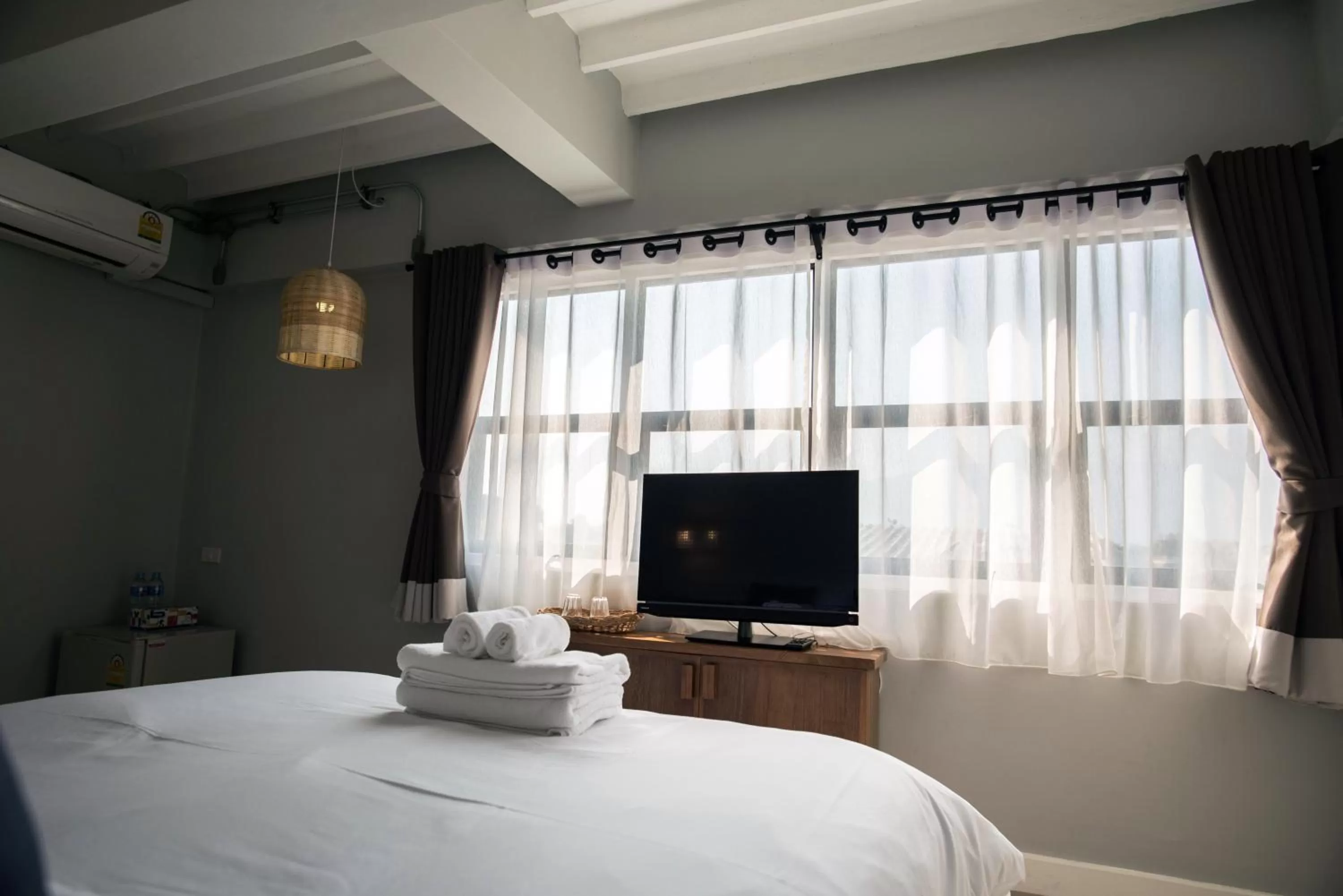 Day, Bed in Thapae Happy House