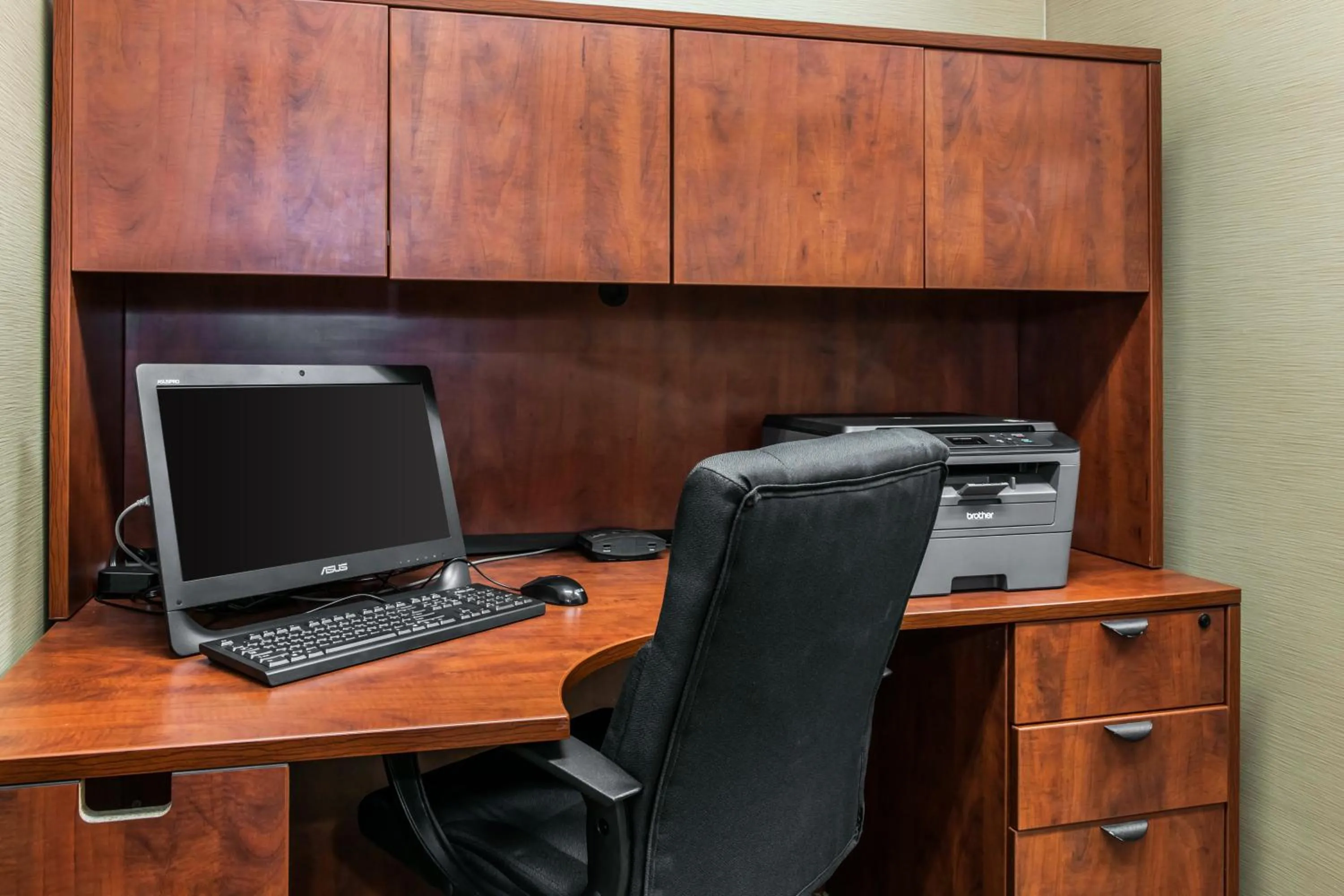 Business facilities in Comfort Inn Blue Ash North