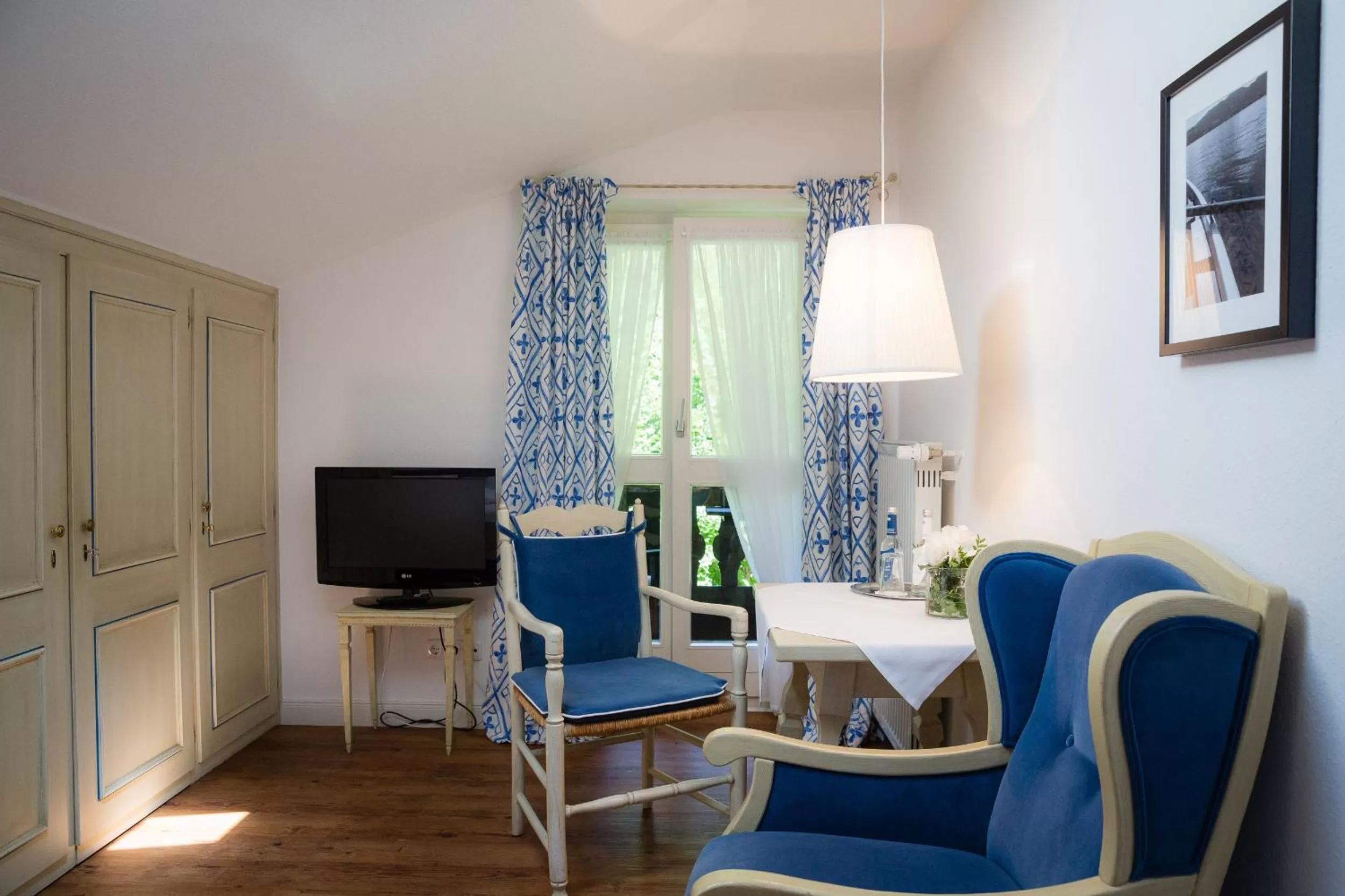 Photo of the whole room in Bio Design Boutique Landhaus St Georg