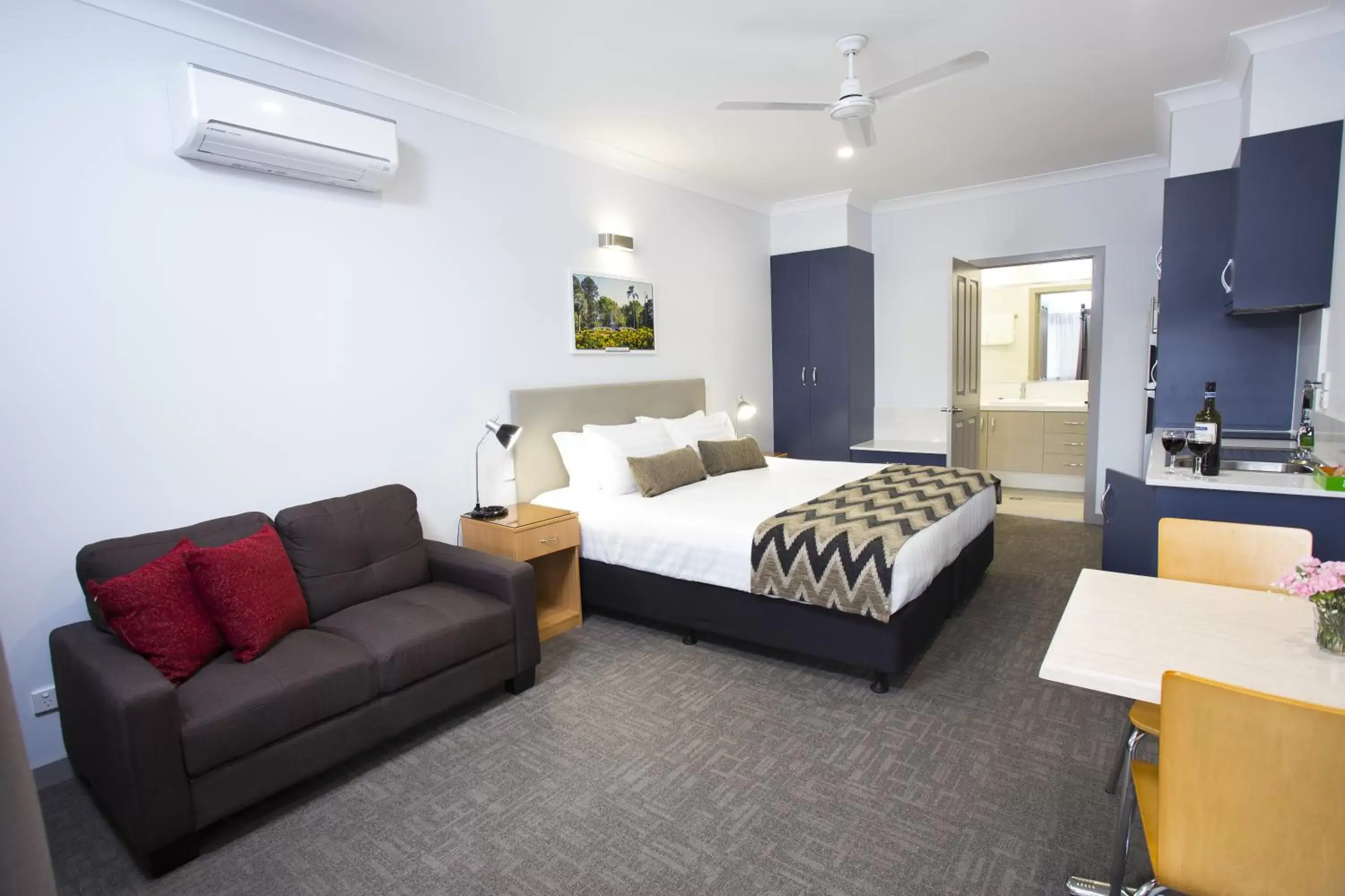 Superior King Room in Altitude Motel Apartments Superior King Room in Altitude Motel Apartments