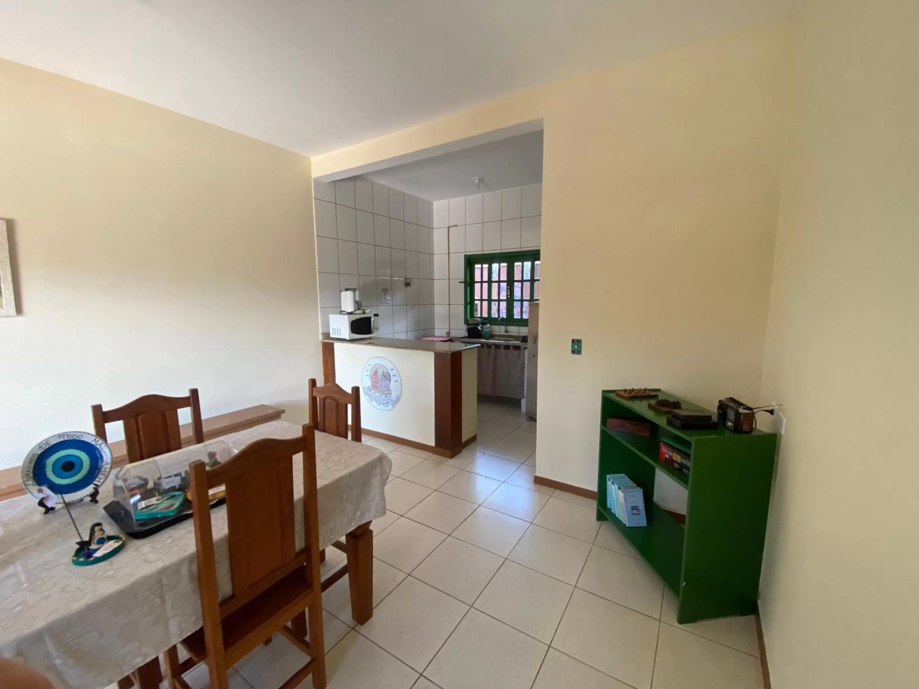 Communal kitchen in Pousada Madu