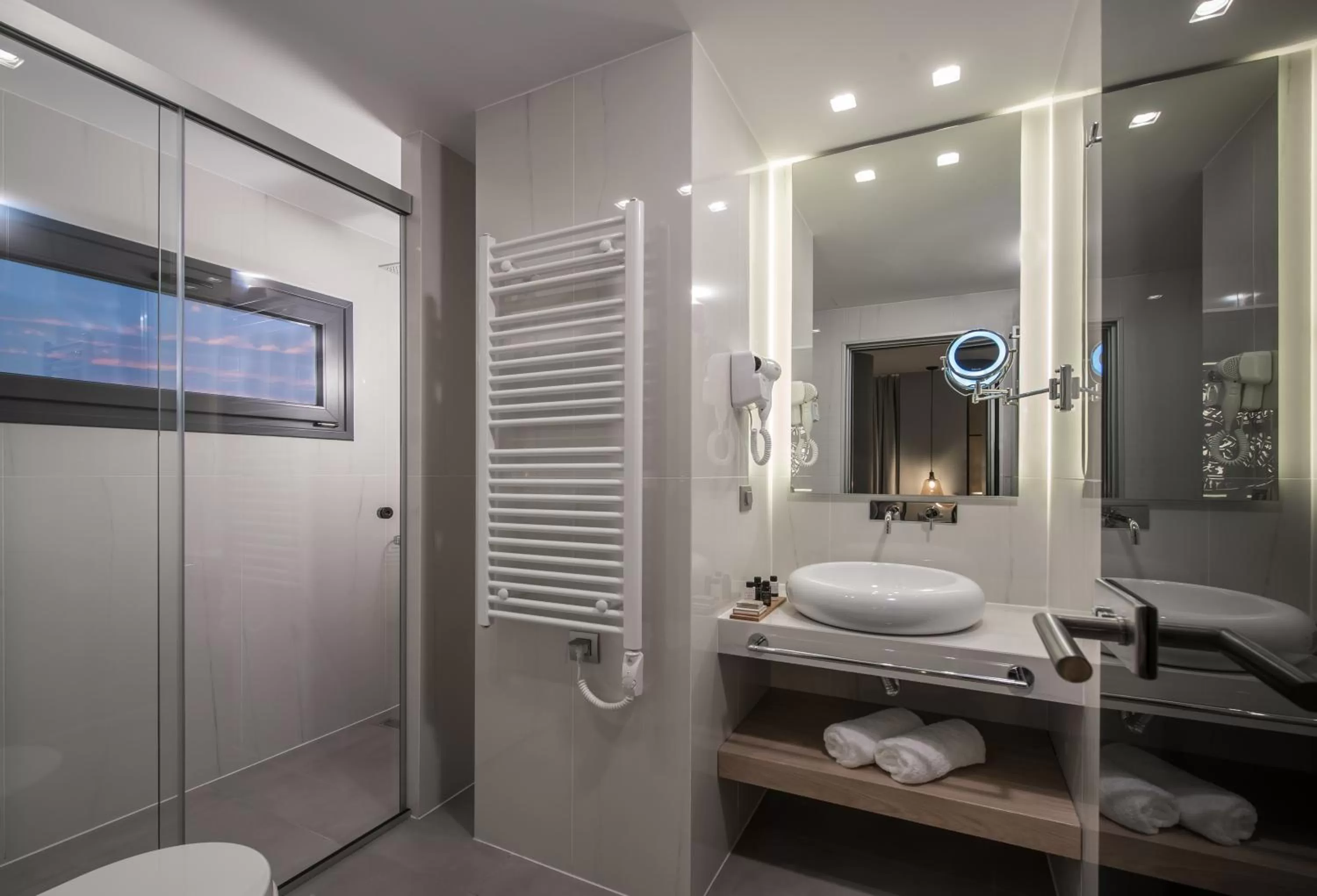 Bathroom in Lavris City Suites