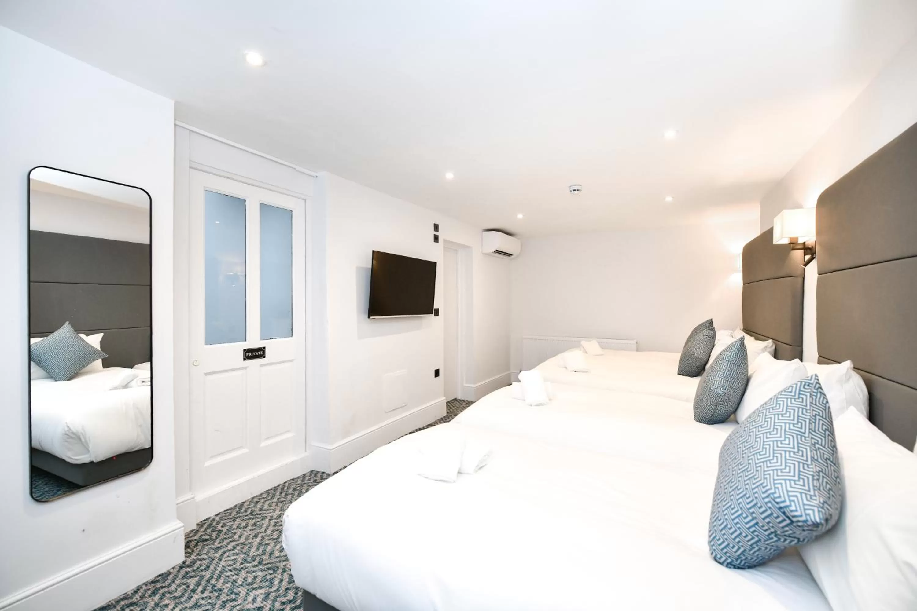 Family, Bed in The J Hyde Park - A Park Avenue Hotel