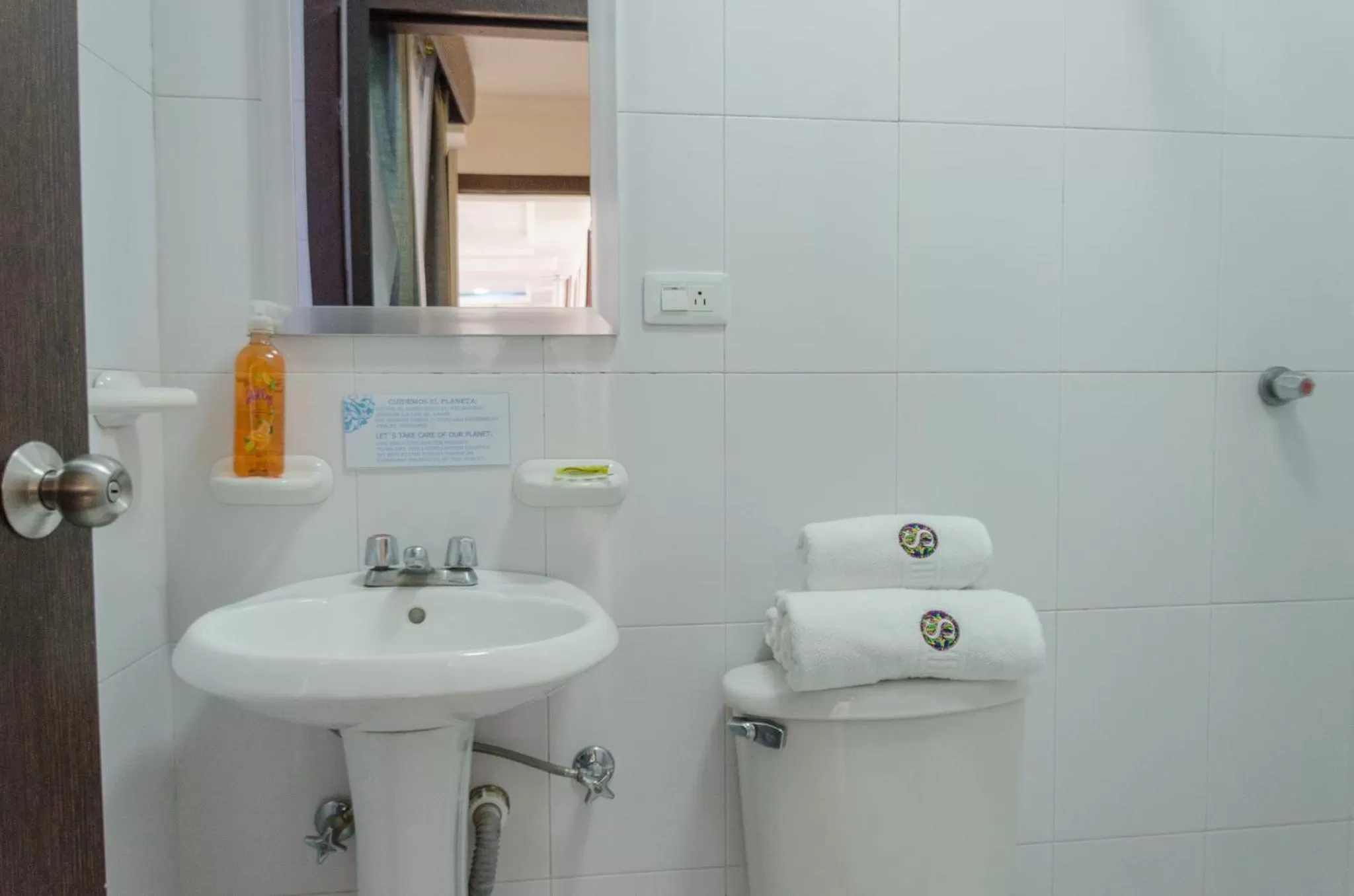 Bathroom in Hotel Shalom