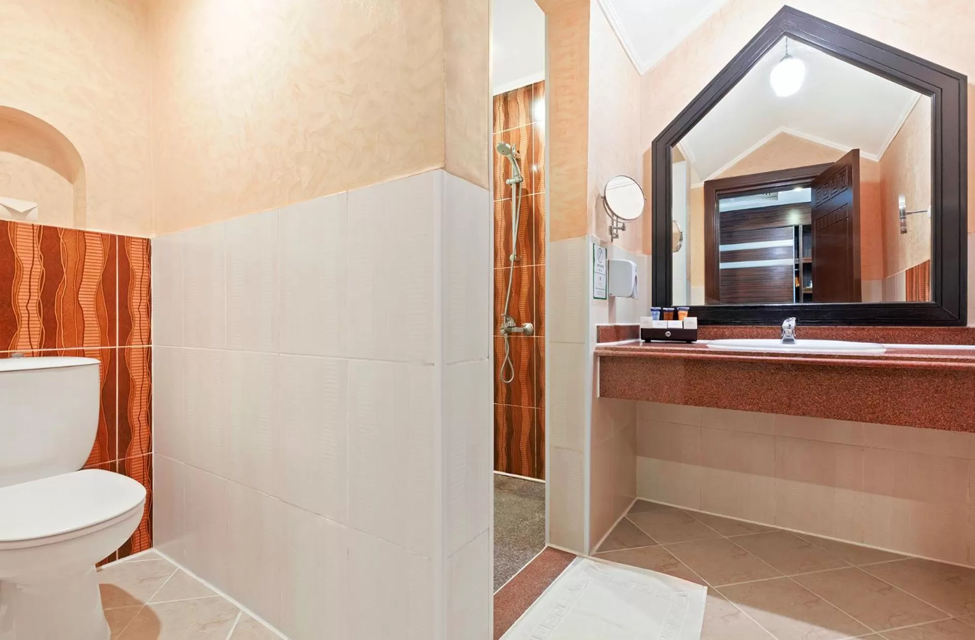 Bathroom in Pickalbatros Jungle Aqua Park - Neverland Hurghada