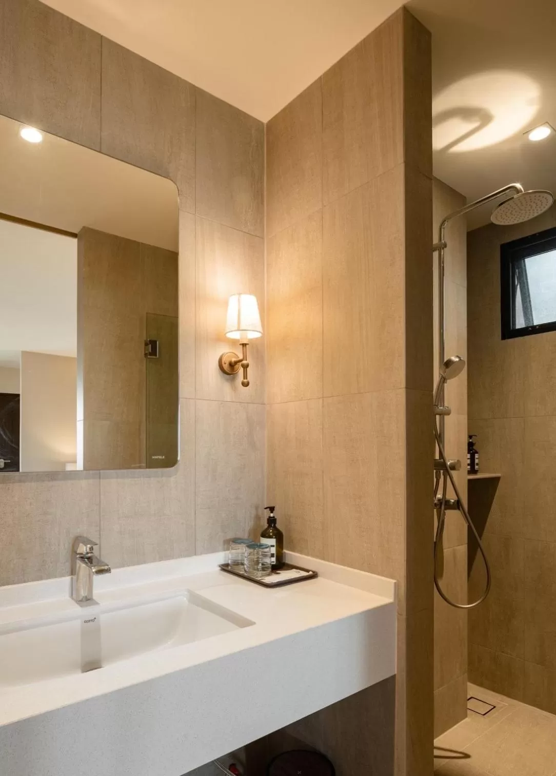 Shower in Ban Saithong Beach Resort