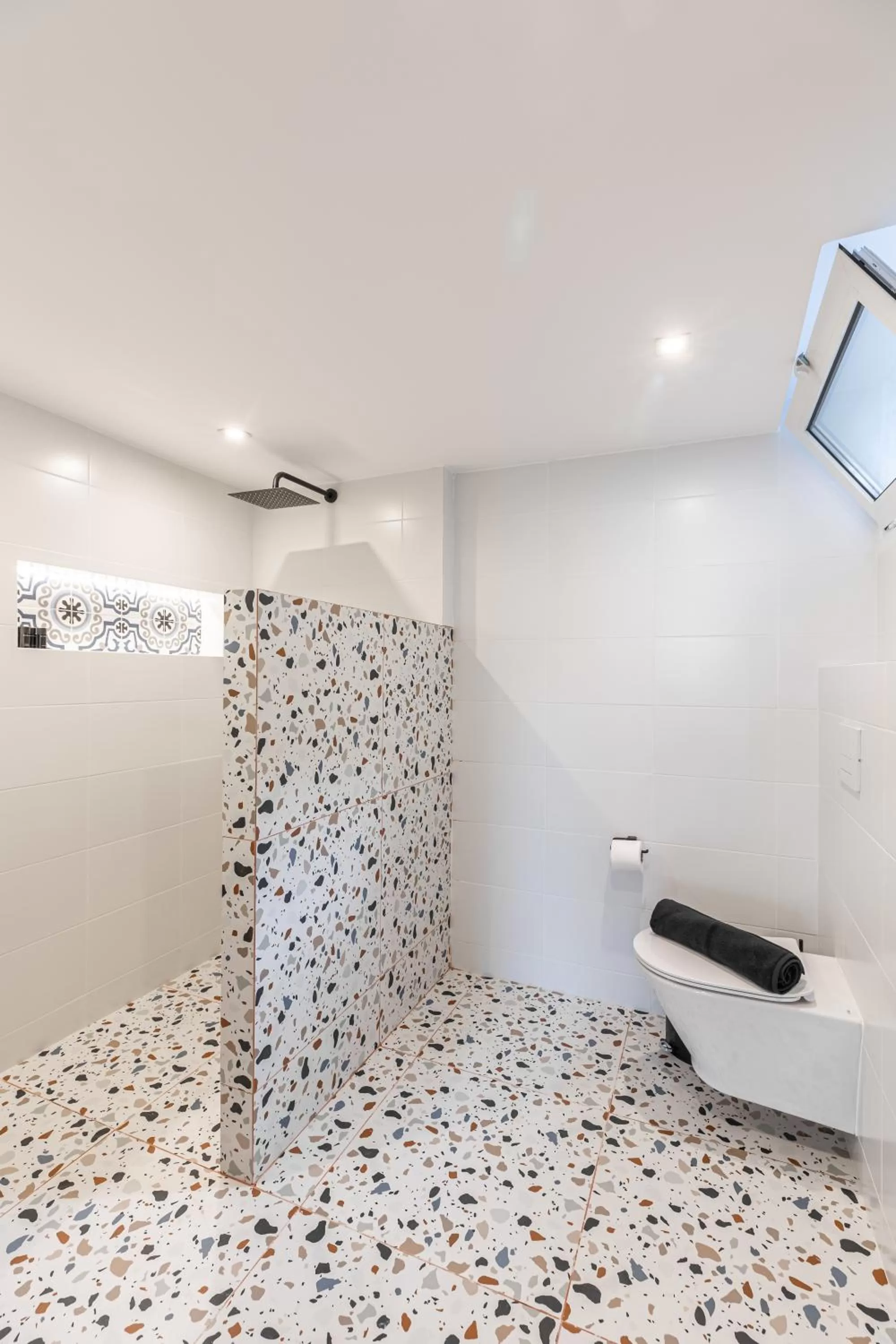 Bathroom in Ermoo Athens Modern Living