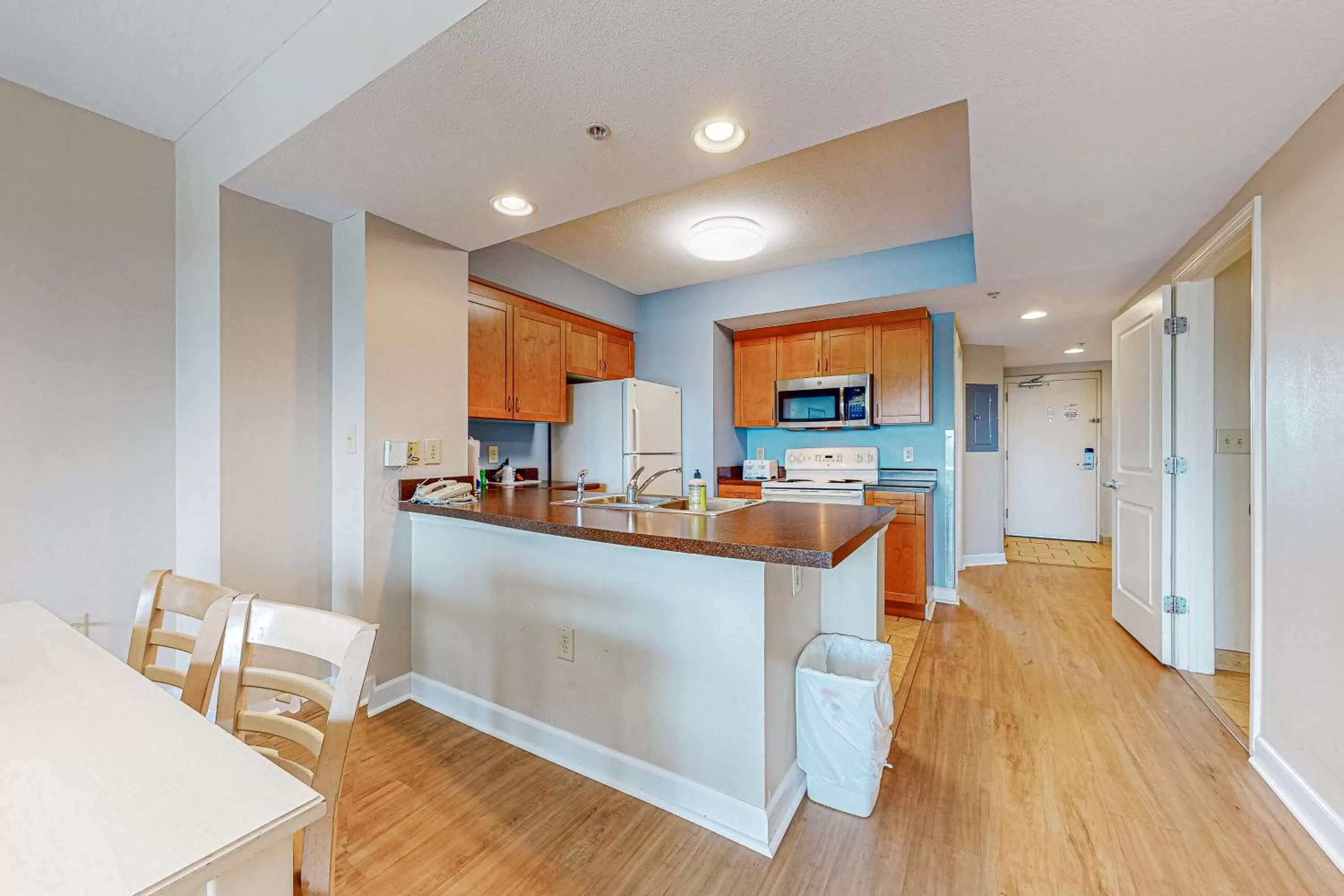 Kitchen/Kitchenette in Harbourgate Marina Club