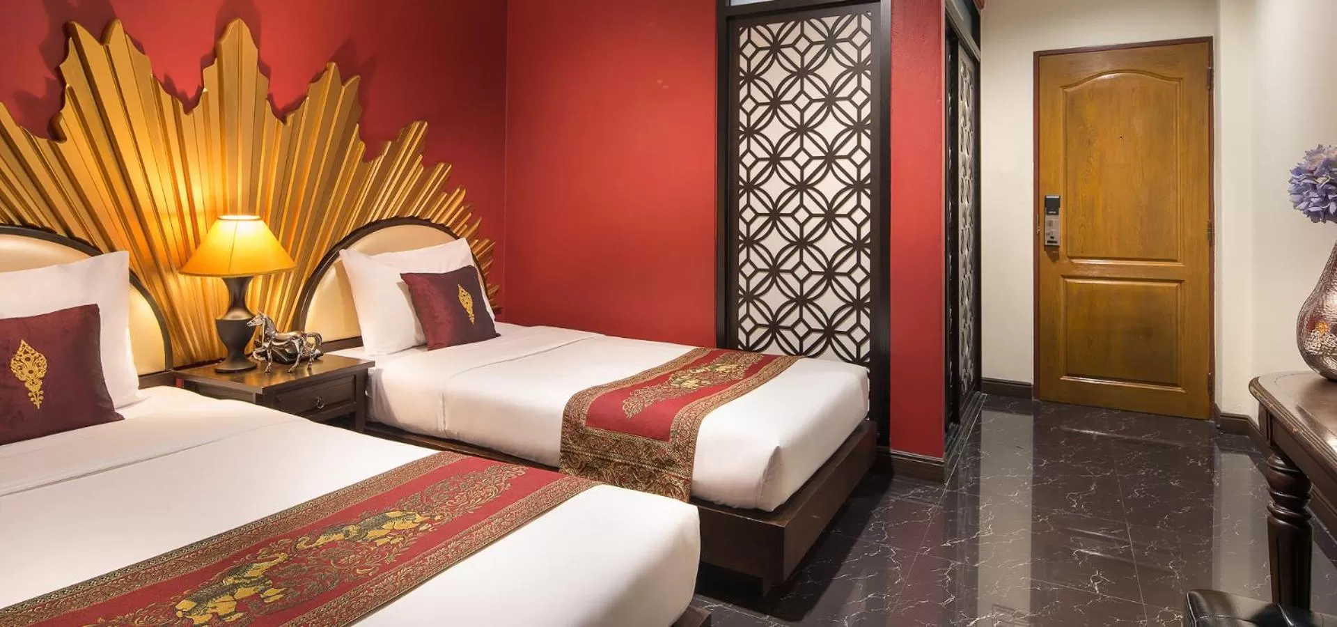 Bedroom, Bed in Khaosan Palace Hotel