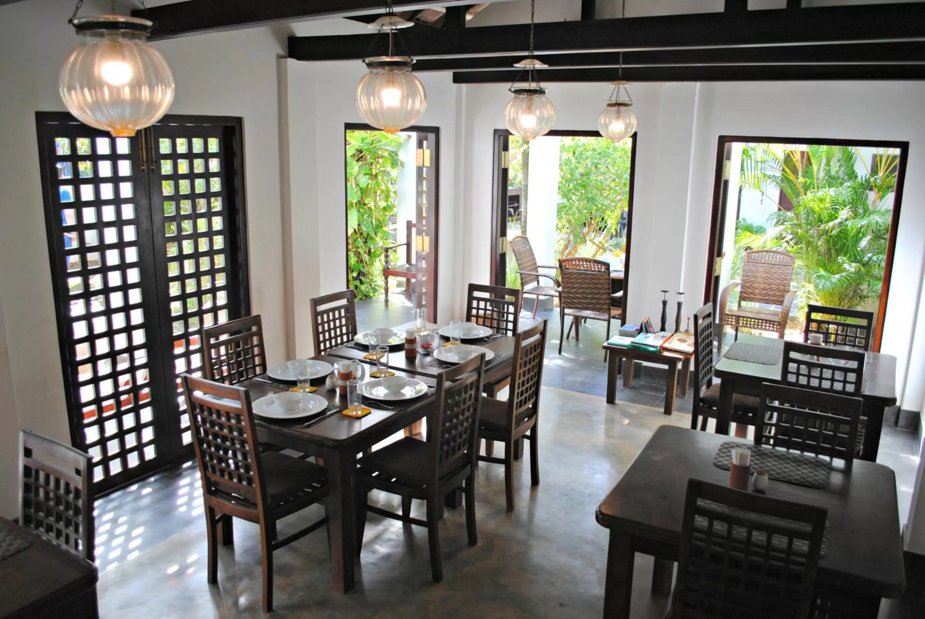 Dining area, Restaurant/Places to Eat in Wasantha Garden Hotel Restaurant & Ayurvedic Treatment