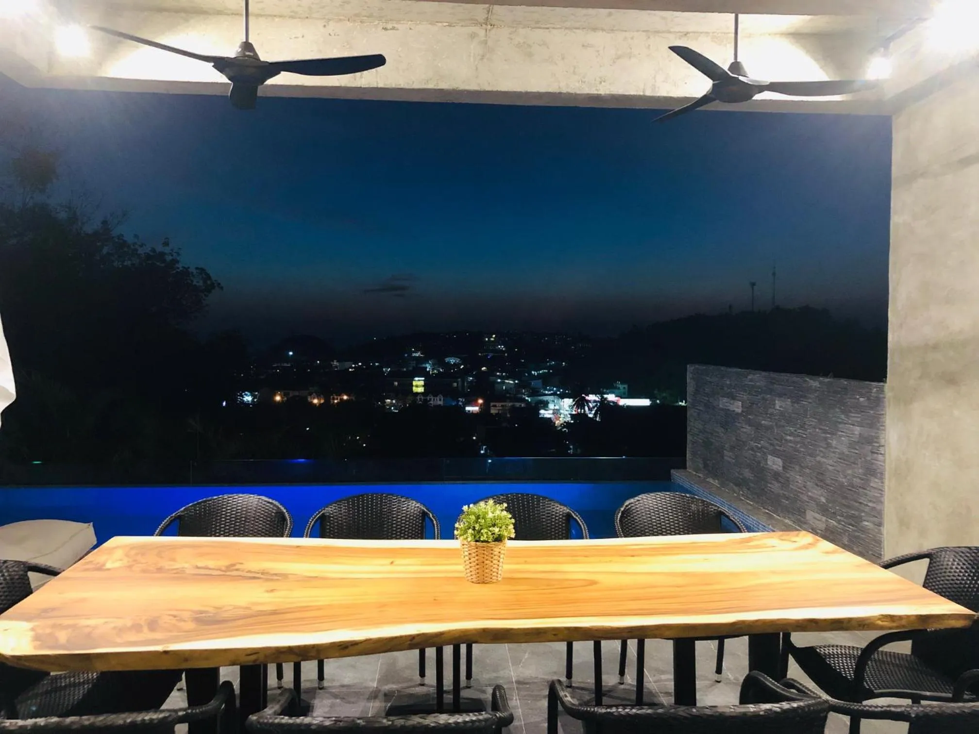 Dining area in Baan Saint-Tropez Seaview Villas Kata Beach
