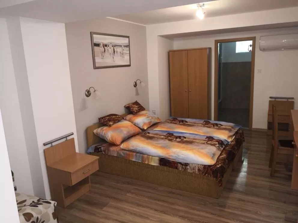 Bed in Mátyus Udvarház Kengyel Fogadó Eger