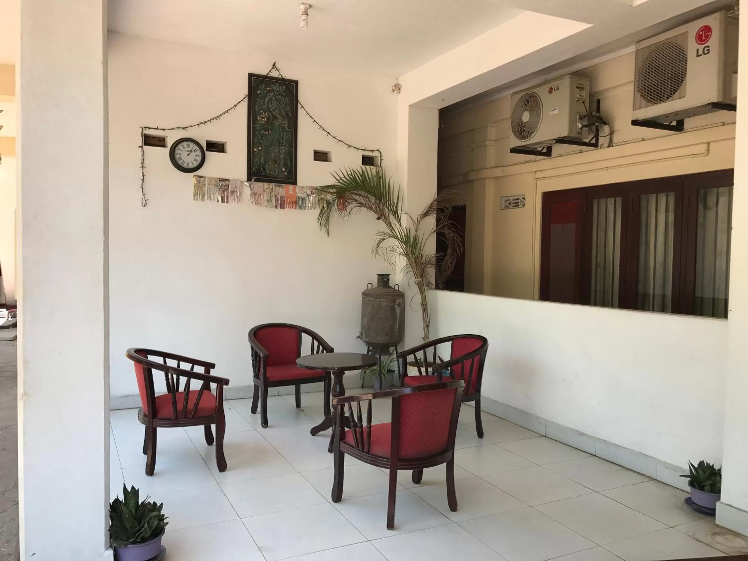 Location in Gnaanams Hotel and Restaurant