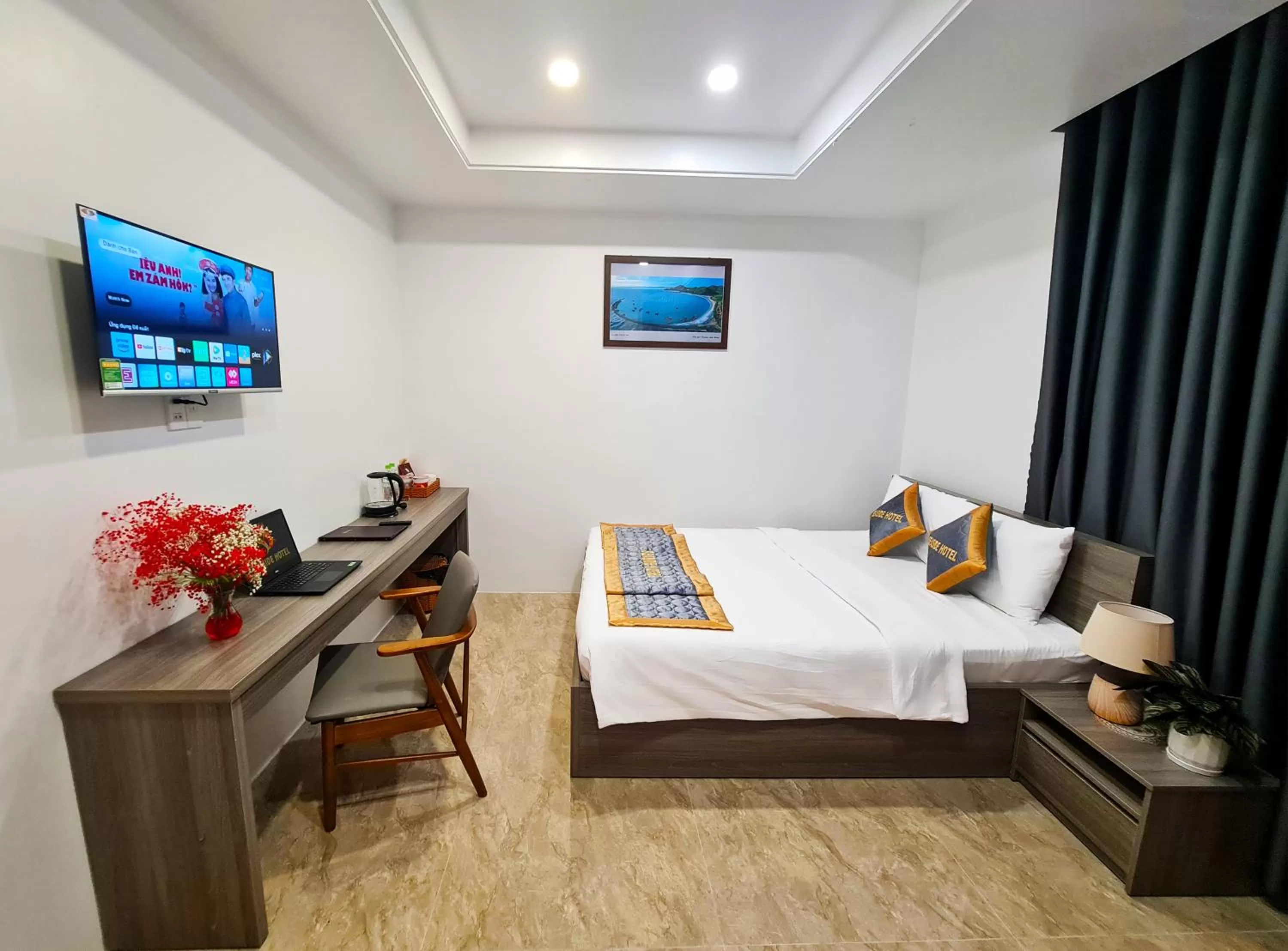 TV and multimedia, Bed in Seaside Hotel - Rach Gia