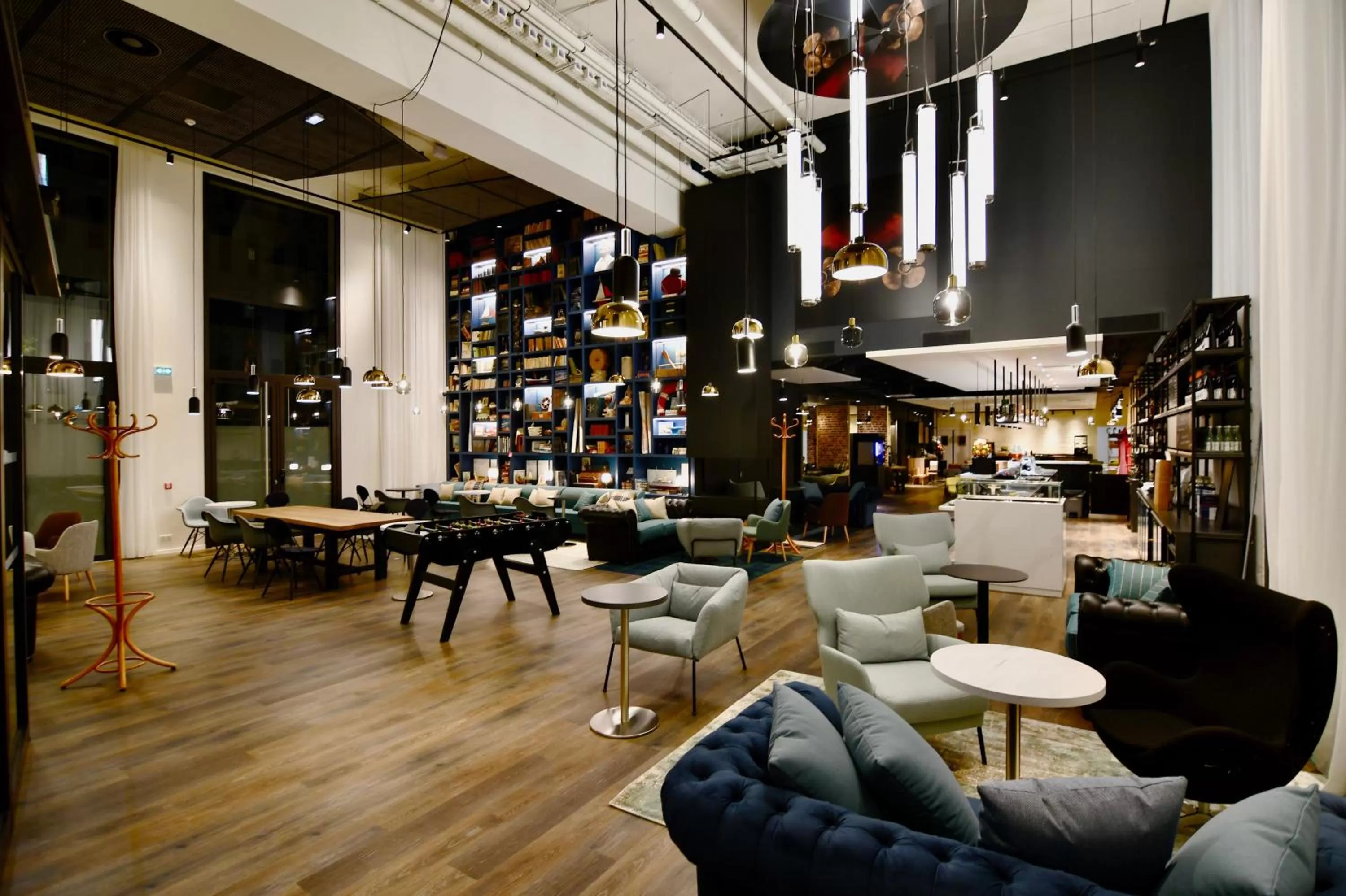 Library in ibis Styles Saint Nazaire Centre Gare