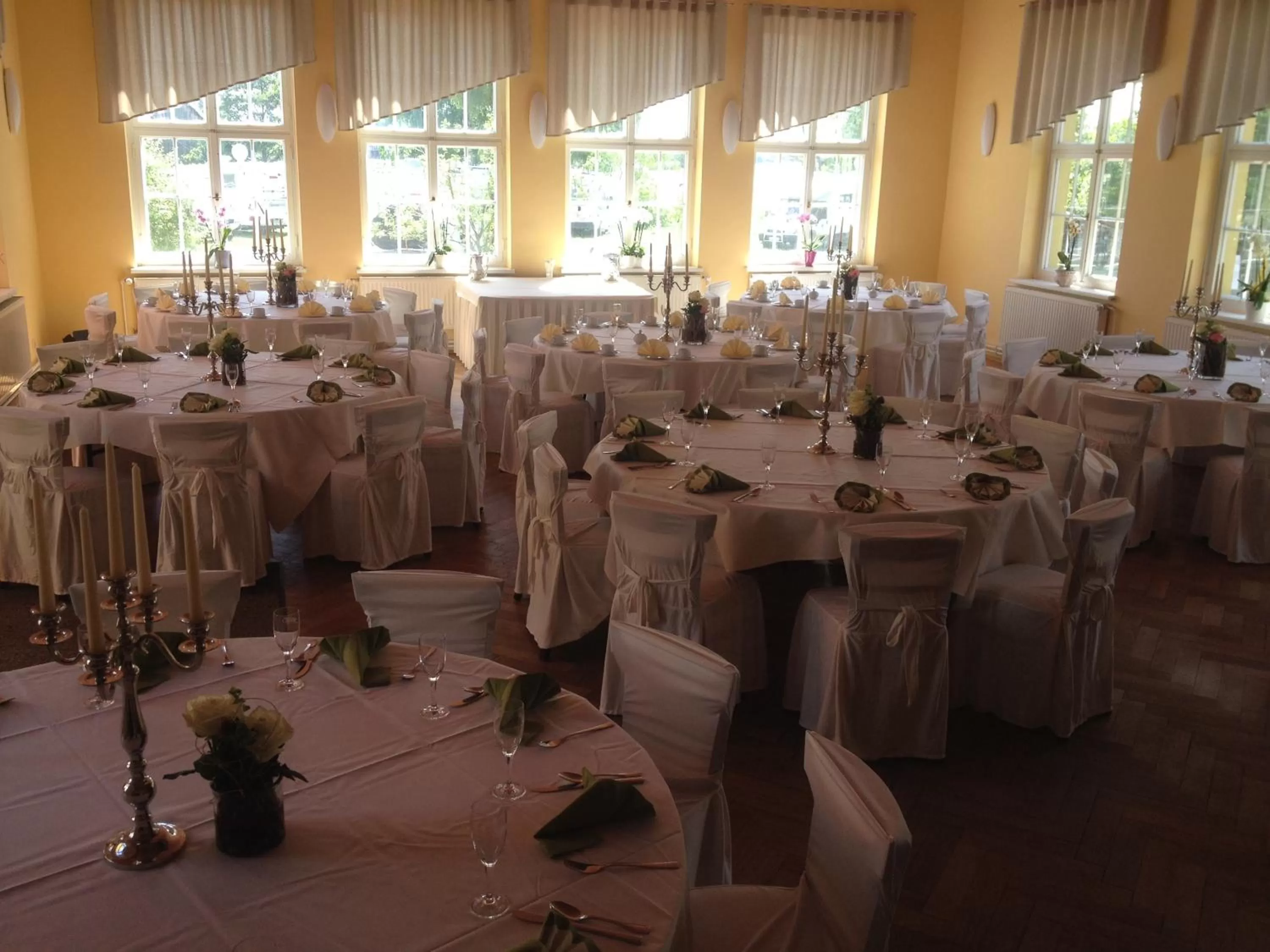 Restaurant/places to eat, Banquet Facilities in Aparthotel am Heidensee