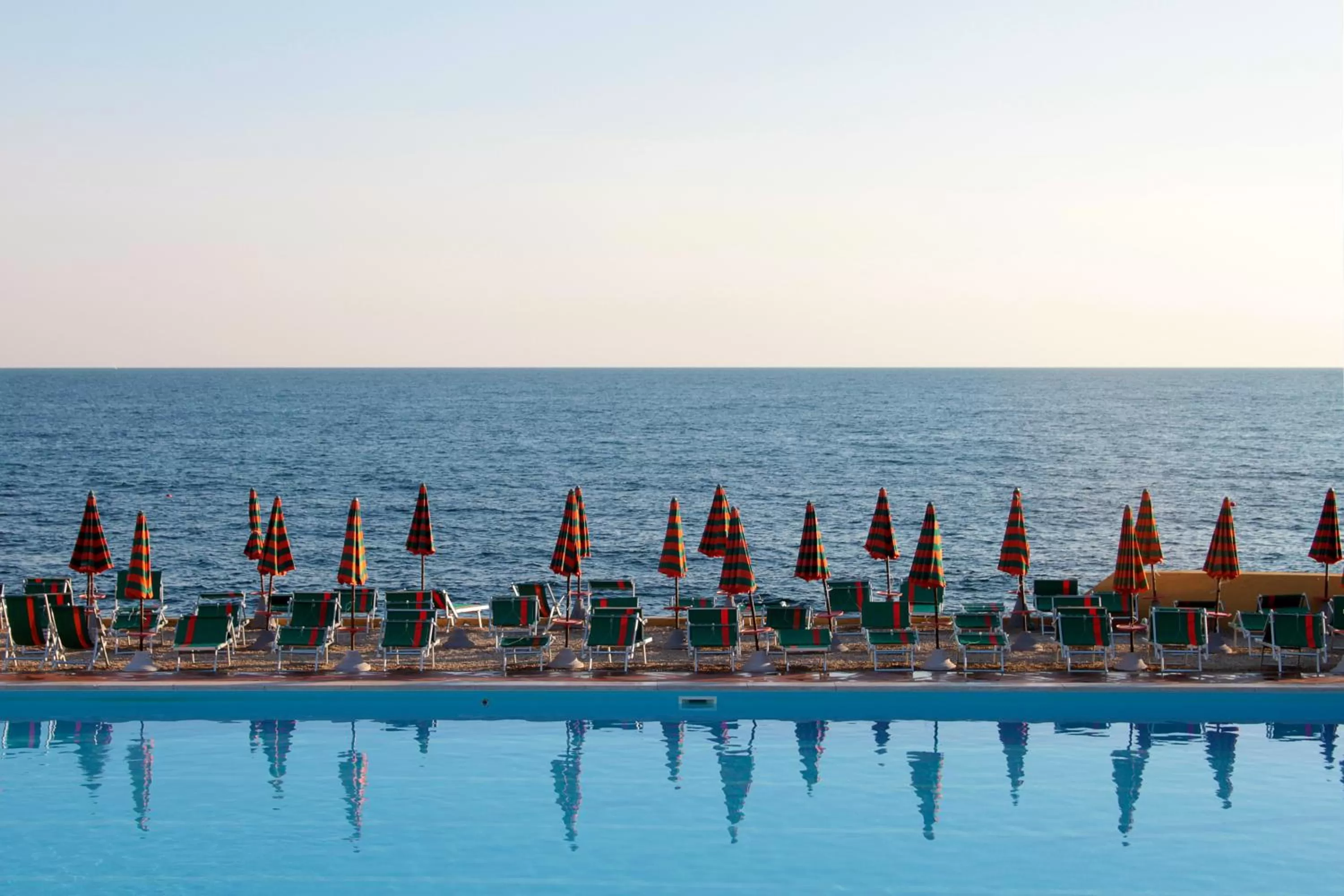 Swimming pool in Sunbay Park Hotel