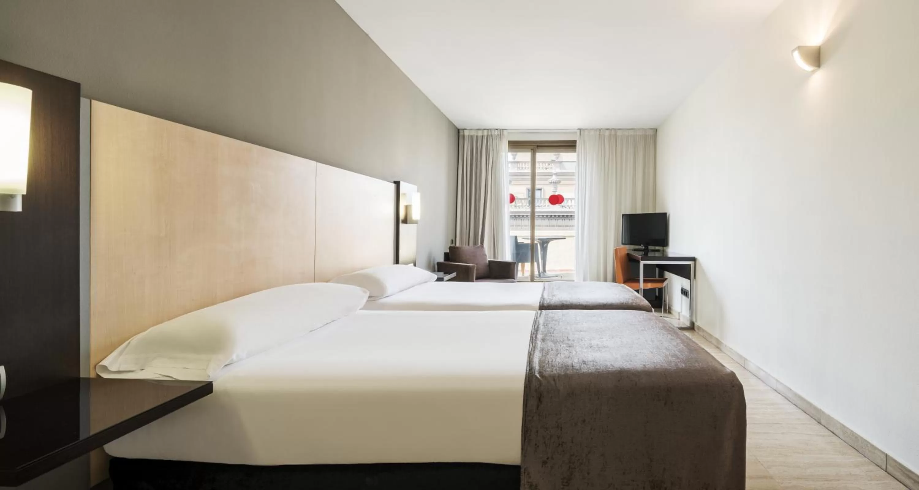 Balcony/Terrace, Bed in Ilunion Almirante