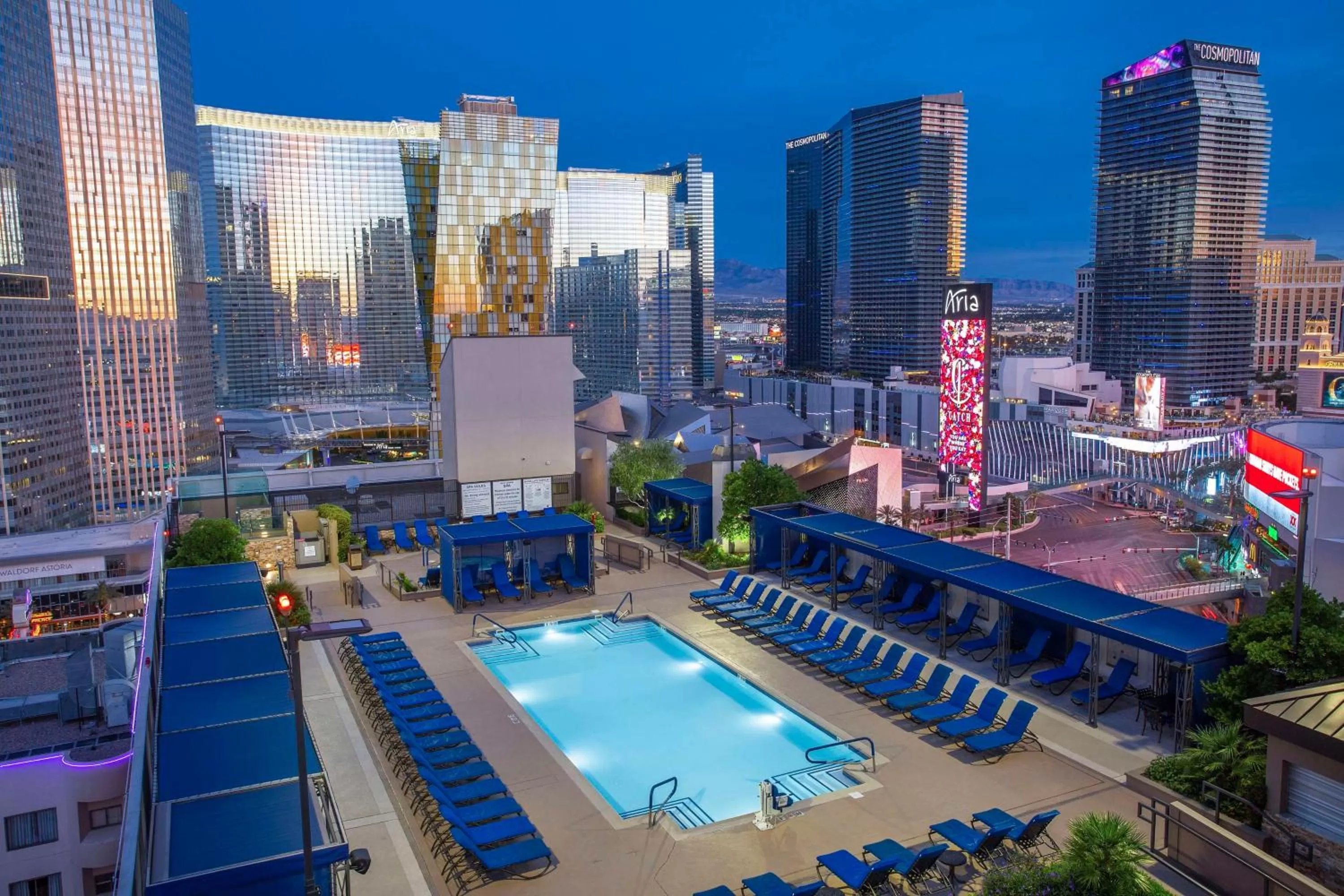 Swimming pool in Hilton Vacation Club Polo Towers Las Vegas