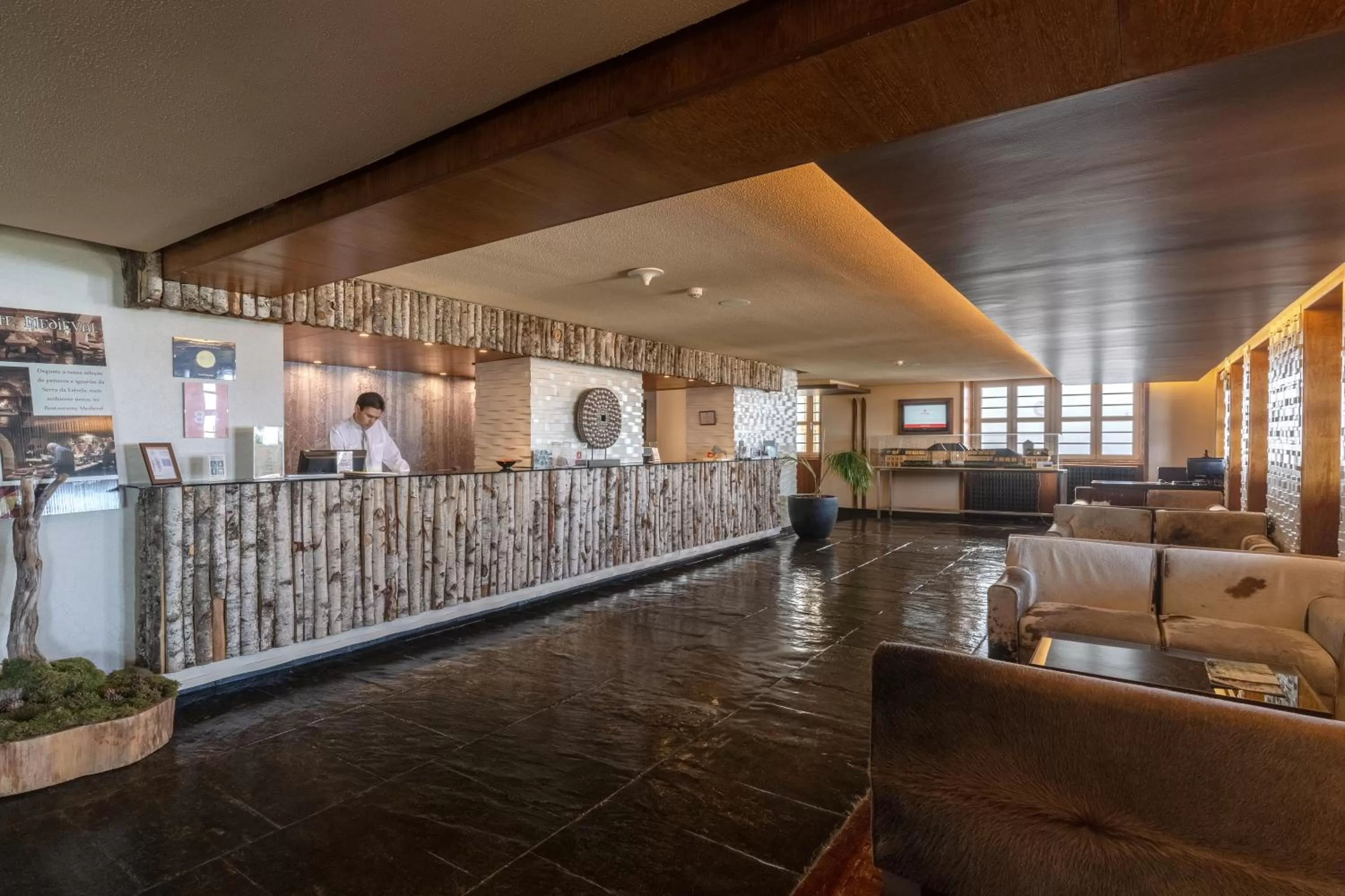 Lobby or reception in Luna Hotel Serra da Estrela