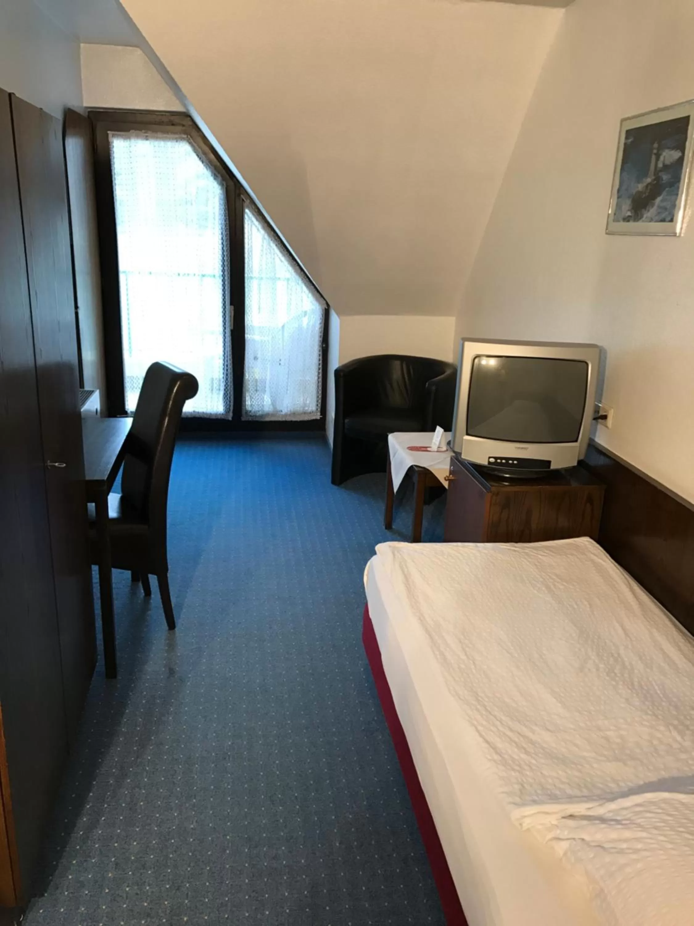 Photo of the whole room, Bed in Hotel Rheinlust
