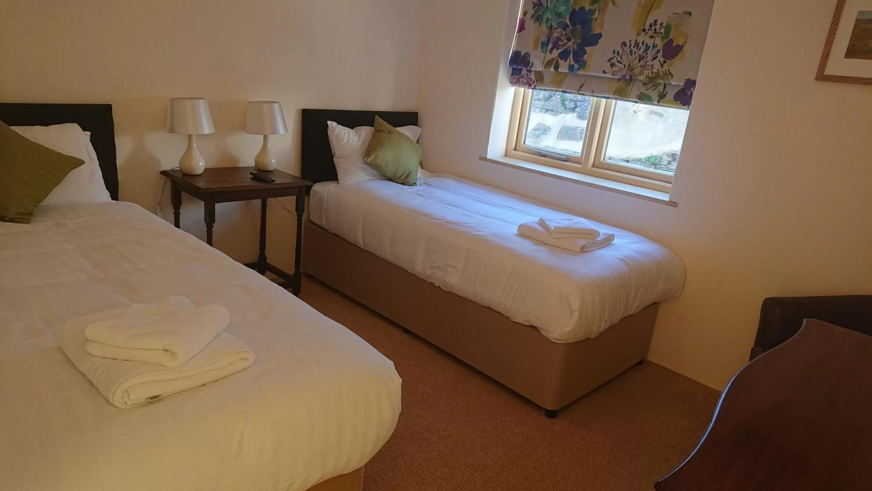 Shower, Bed in The Poltimore Inn