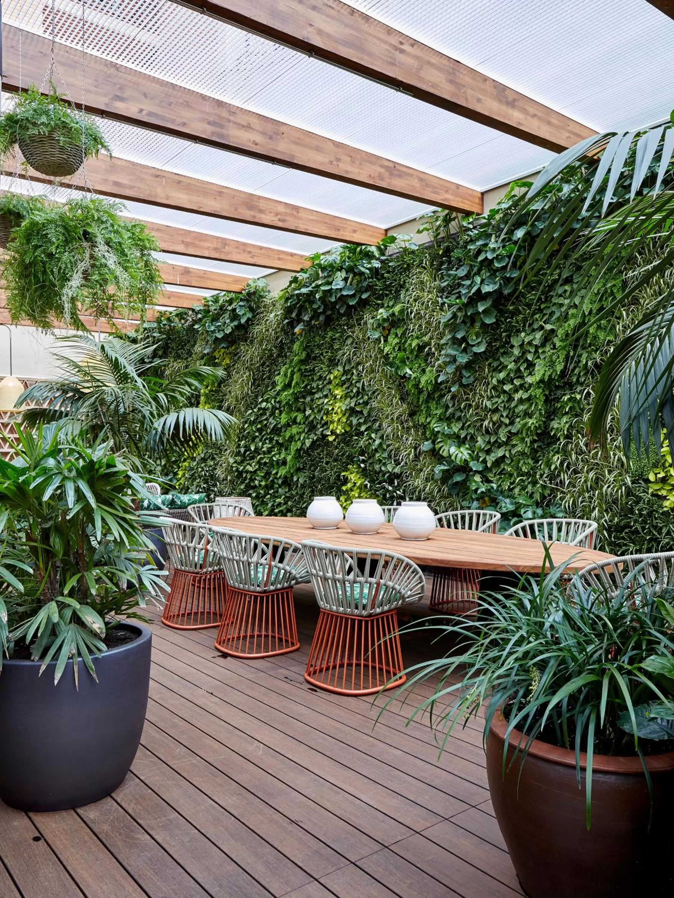 Patio in Radisson Blu 1882 Hotel, Barcelona Sagrada Familia