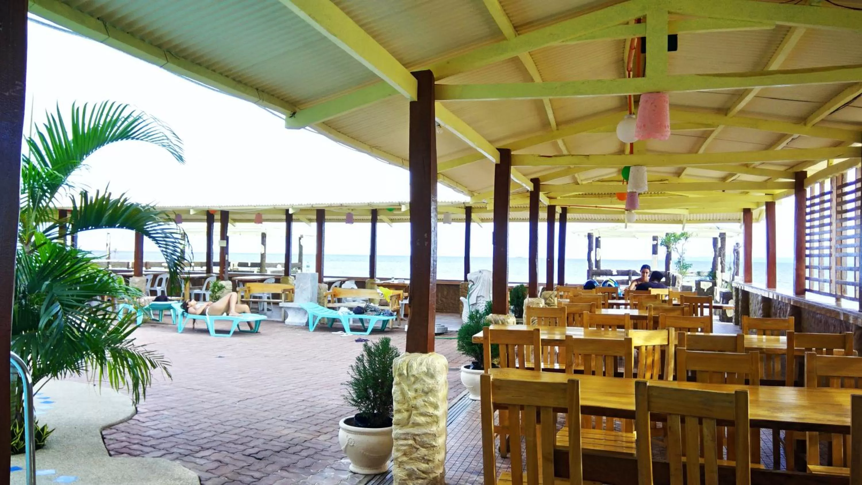 Restaurant/places to eat in Ging-Ging Hotel And Resort