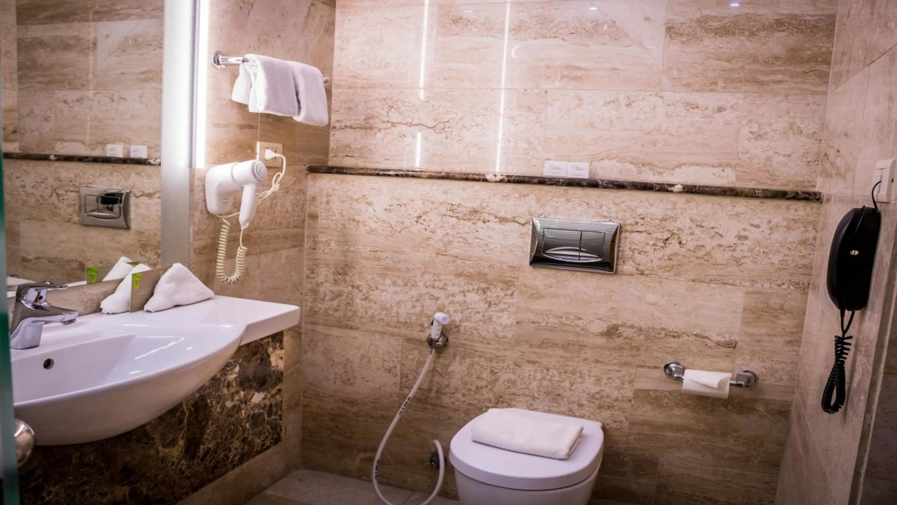 Shower in Olive Tree Amman