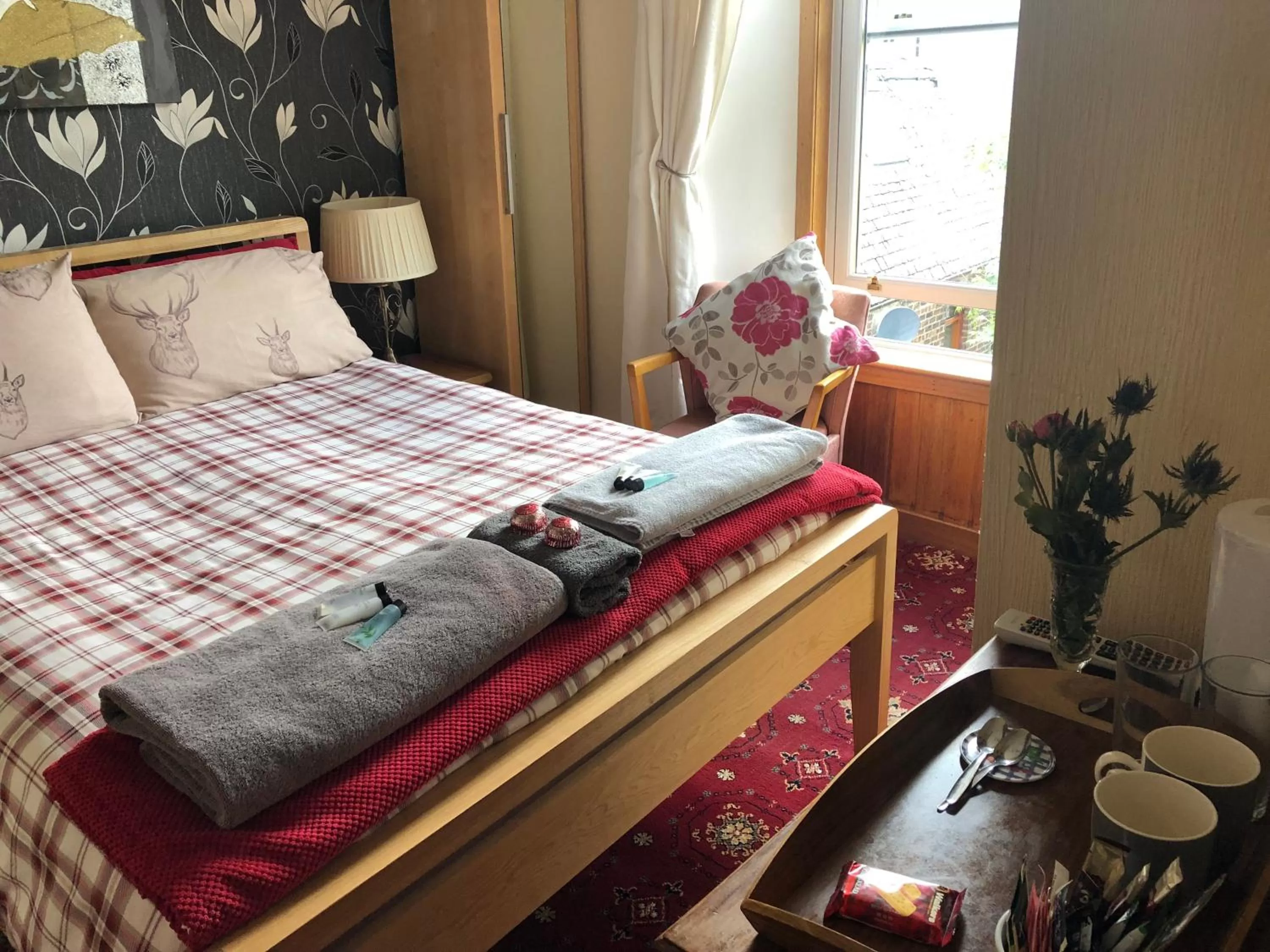 TV and multimedia, Bed in Castle Walk Bed & Breakfast