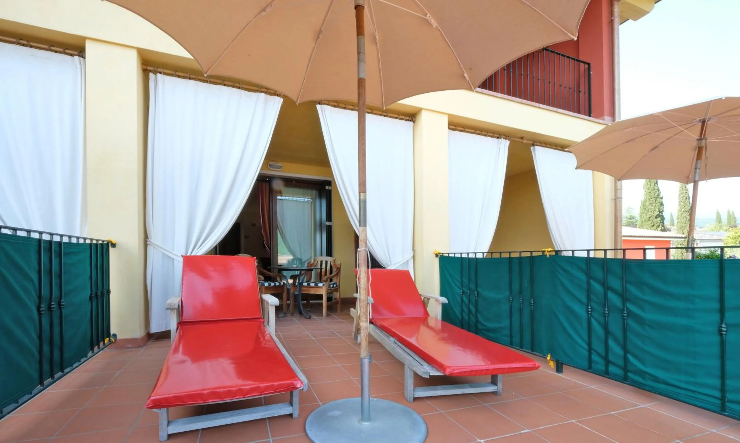 Balcony/Terrace in Villa Madrina Lovely and Dynamic Hotel