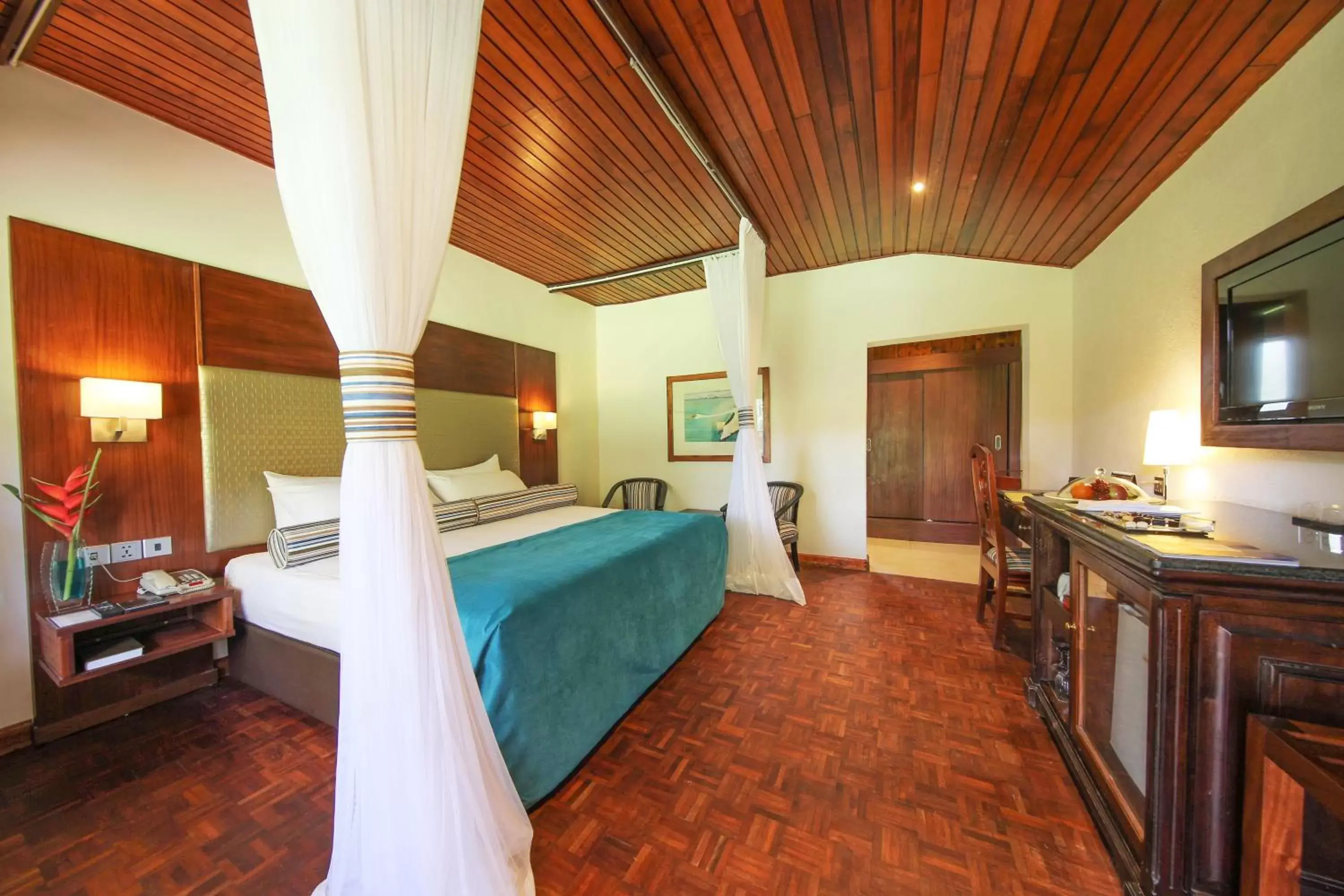 Executive Suite in Muthu Lake Naivasha Country Club, Naivasha Executive Suite in Muthu Lake Naivasha Country Club, Naivasha