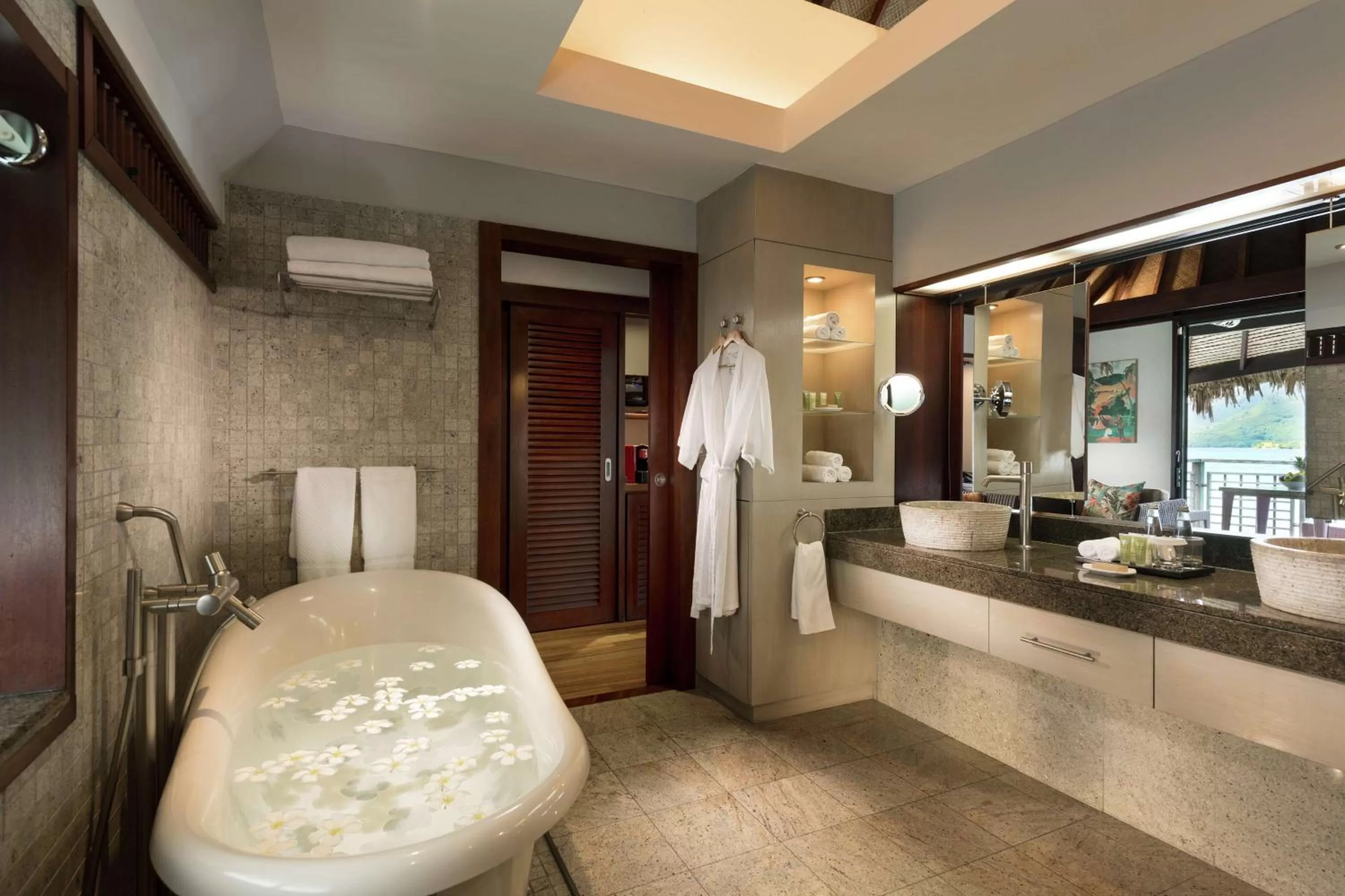 Bathroom in Hilton Moorea Lagoon Resort & Spa