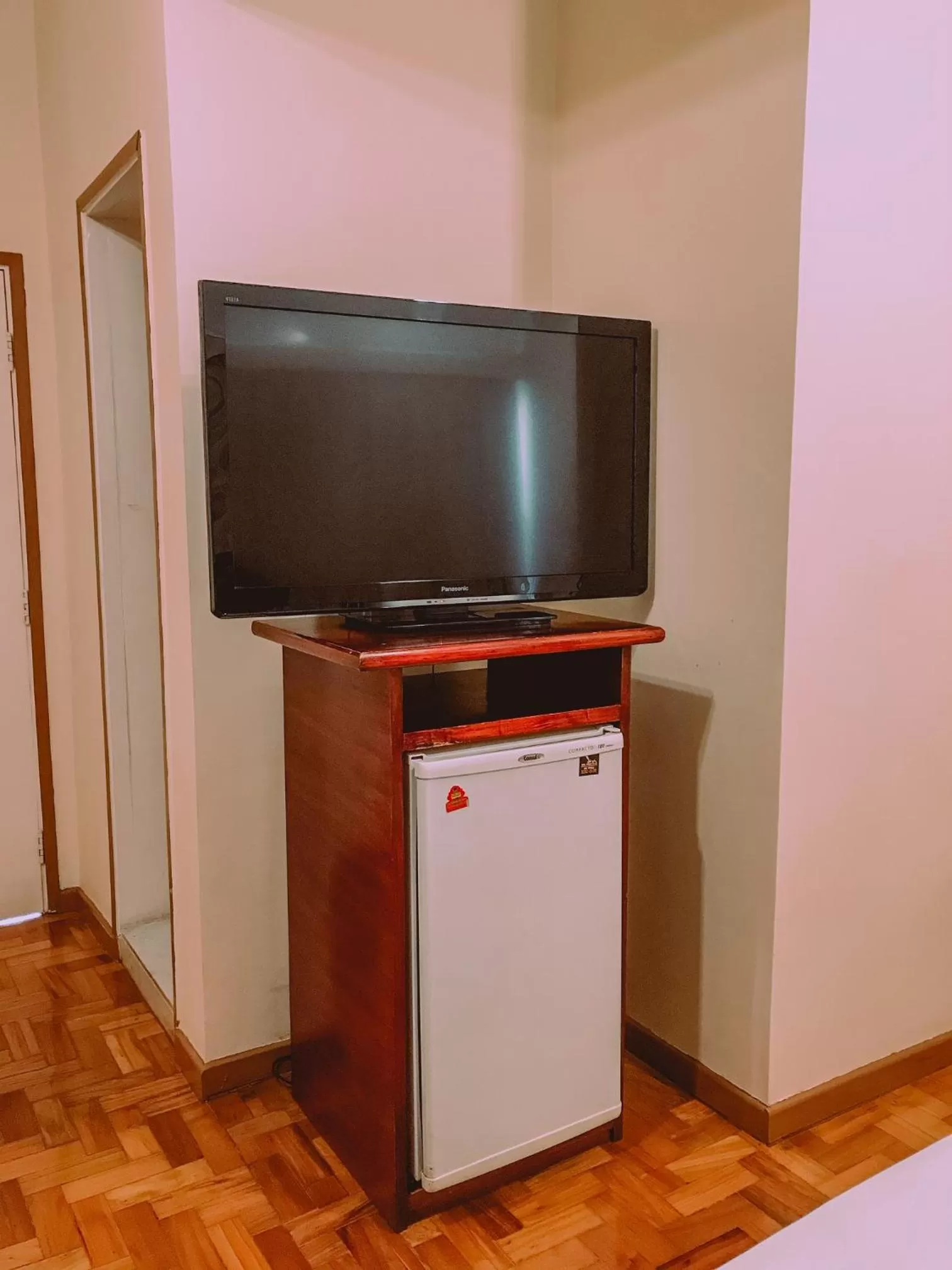 Bedroom, TV/Entertainment Center in Hotel Cataguases