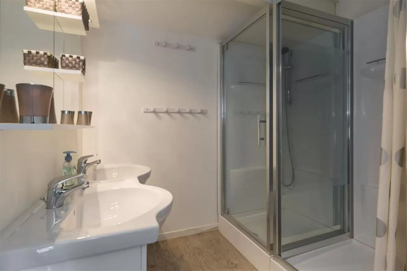 Bathroom in Lou Cardalines