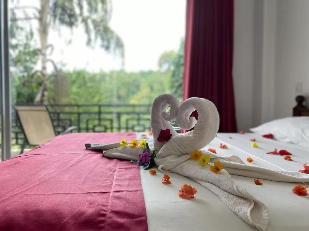 Bed in Kandy Rivers Edge Nature Resort