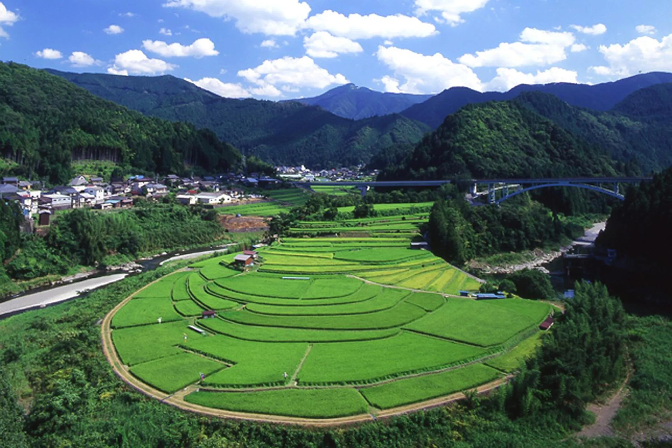 Nearby landmark in Wakayama Marina City Hotel