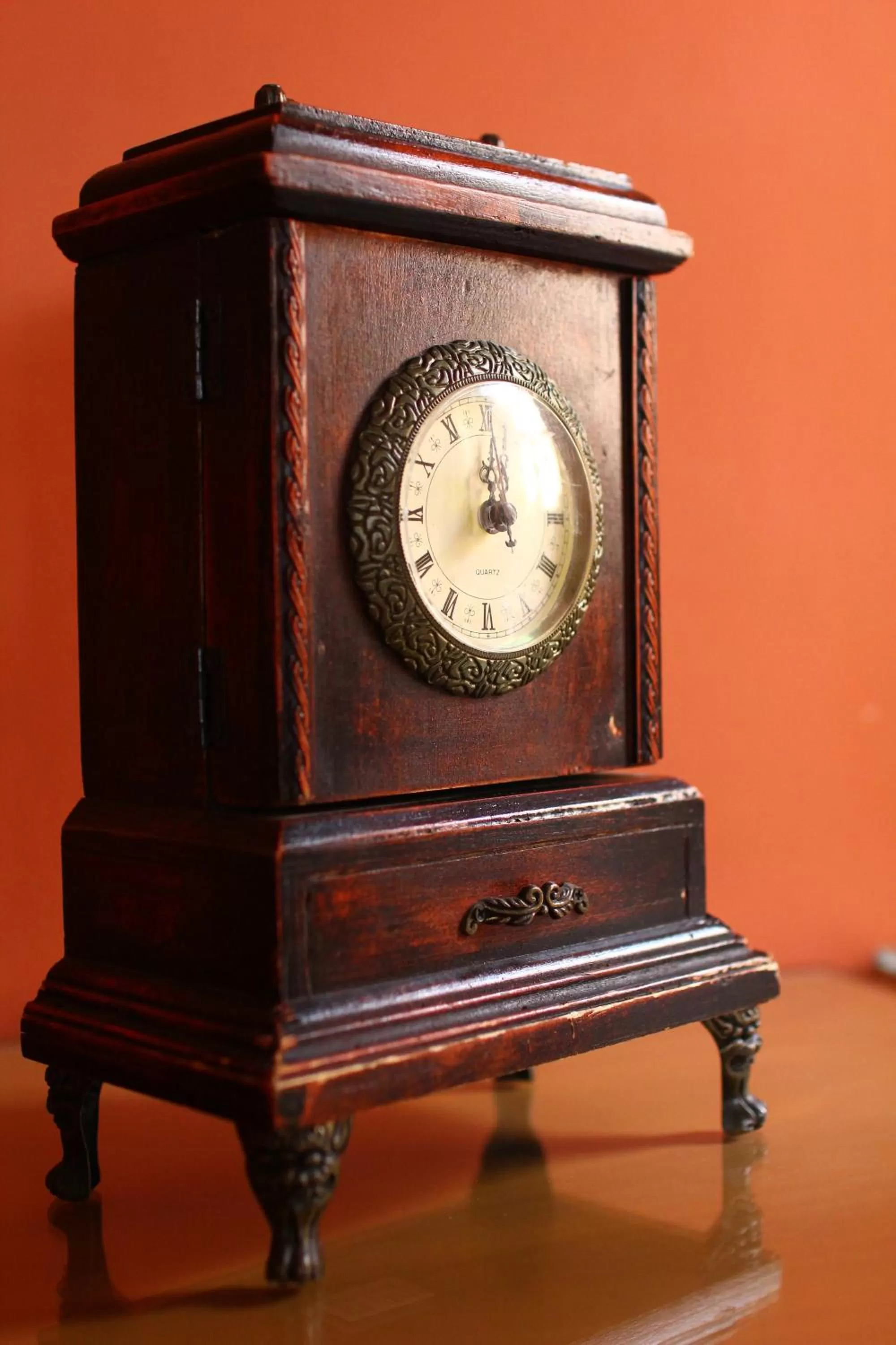 Decorative detail in Kira's Boutique Hotel