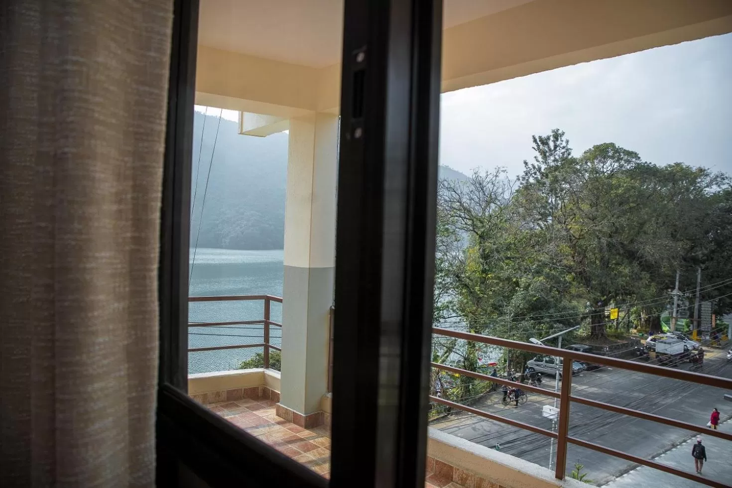 Lake view in Hotel Himalayan Vacation