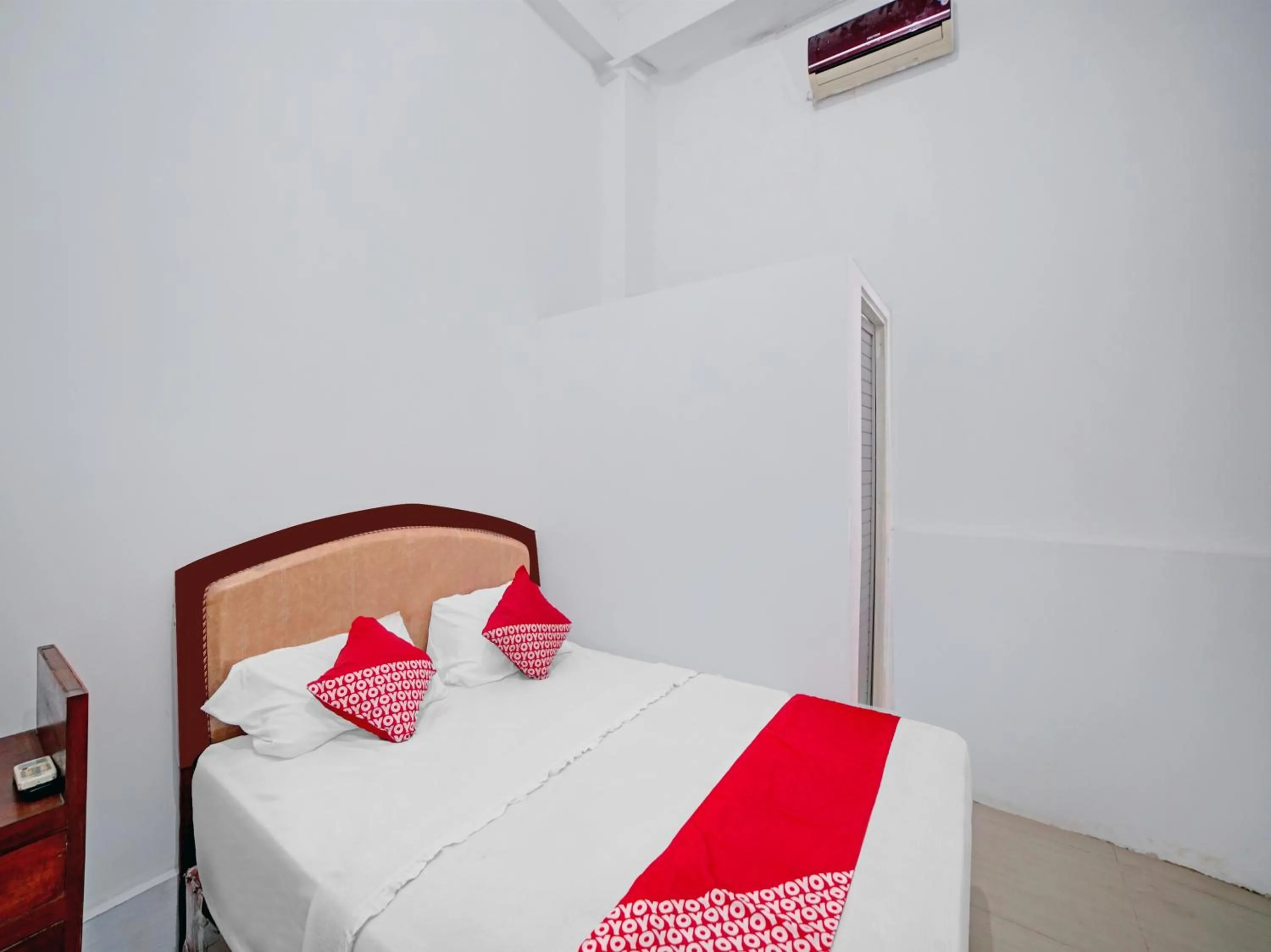 Standard Double Room in OYO 90387 Sepakat Guest House