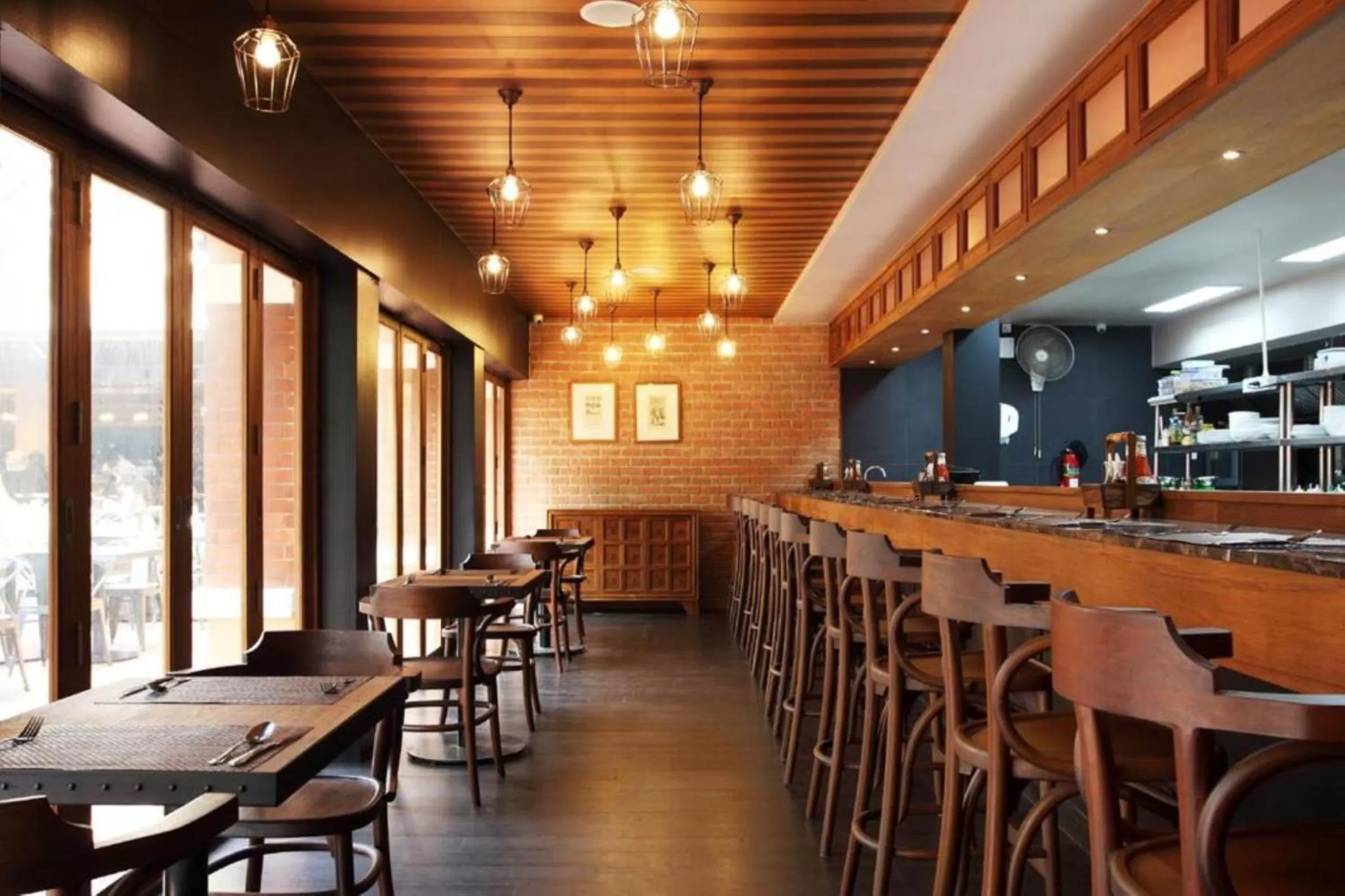 Property building in Rambuttri Village Plaza