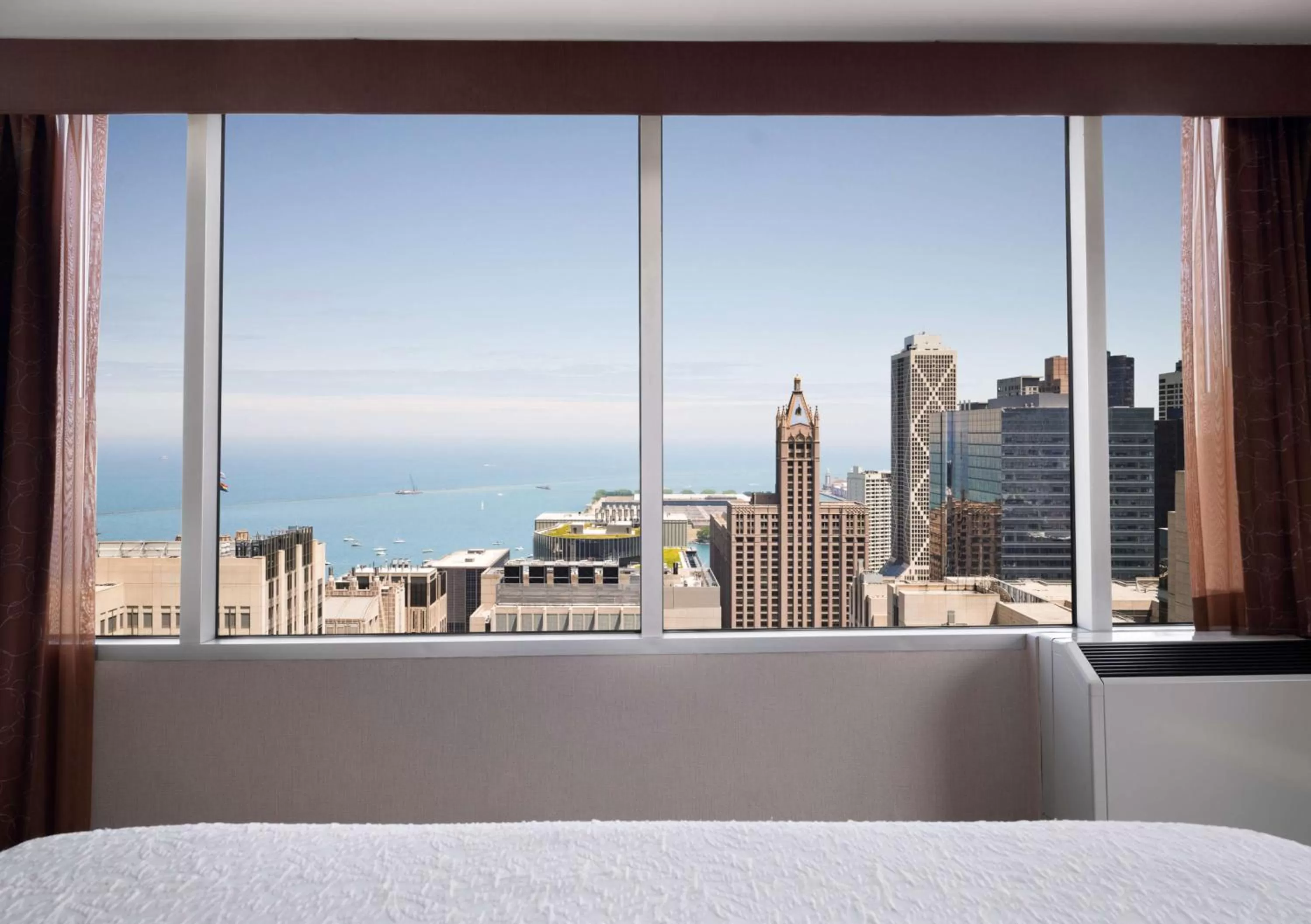 Bed in Homewood Suites by Hilton Chicago Downtown - Magnificent Mile