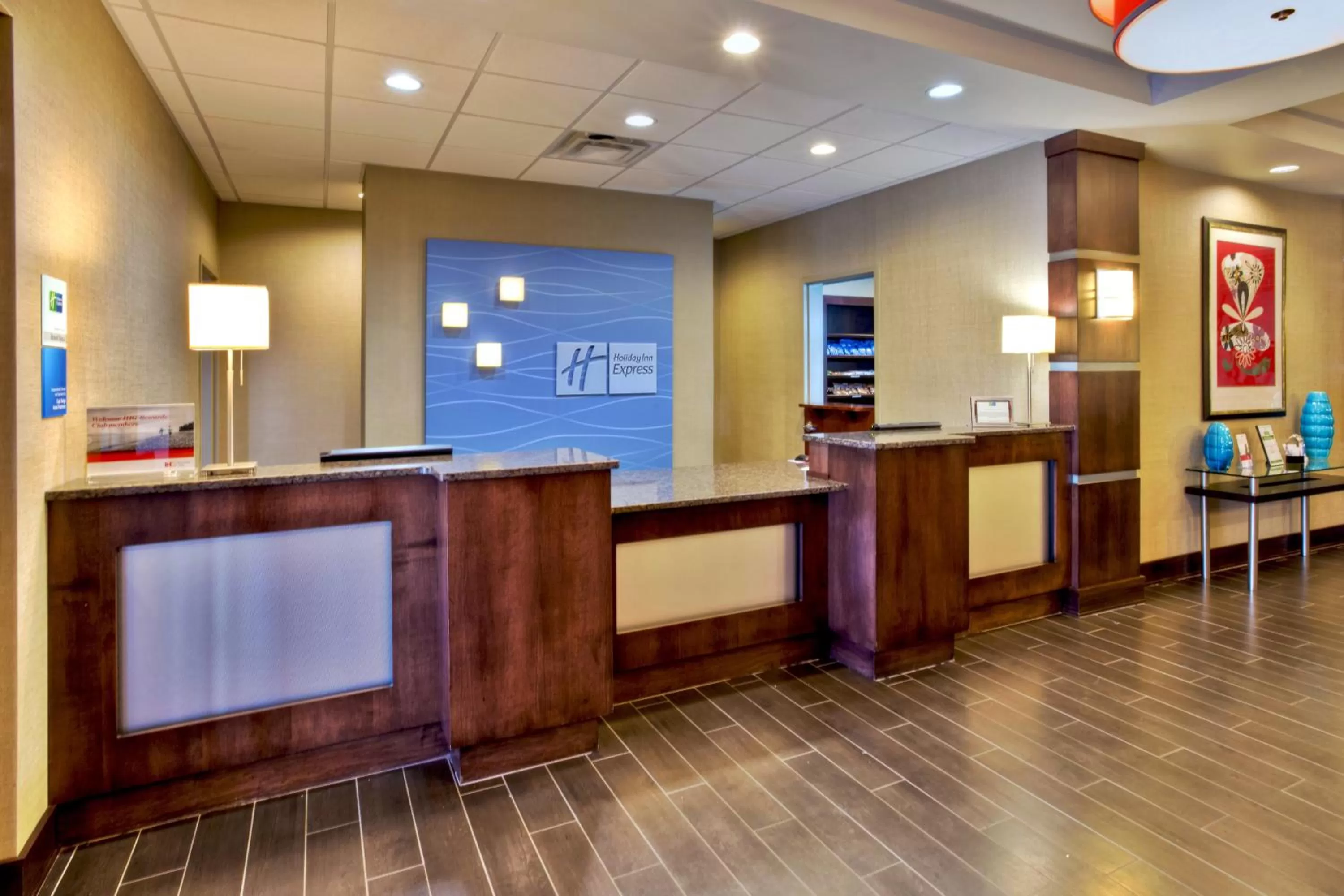 Property building in Holiday Inn Express & Suites Oak Ridge by IHG