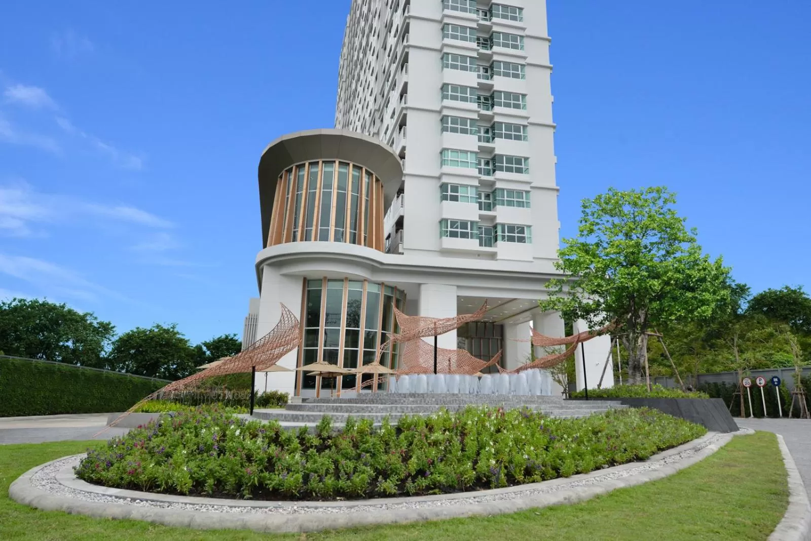 Property building in Centre Point Prime Hotel Pattaya