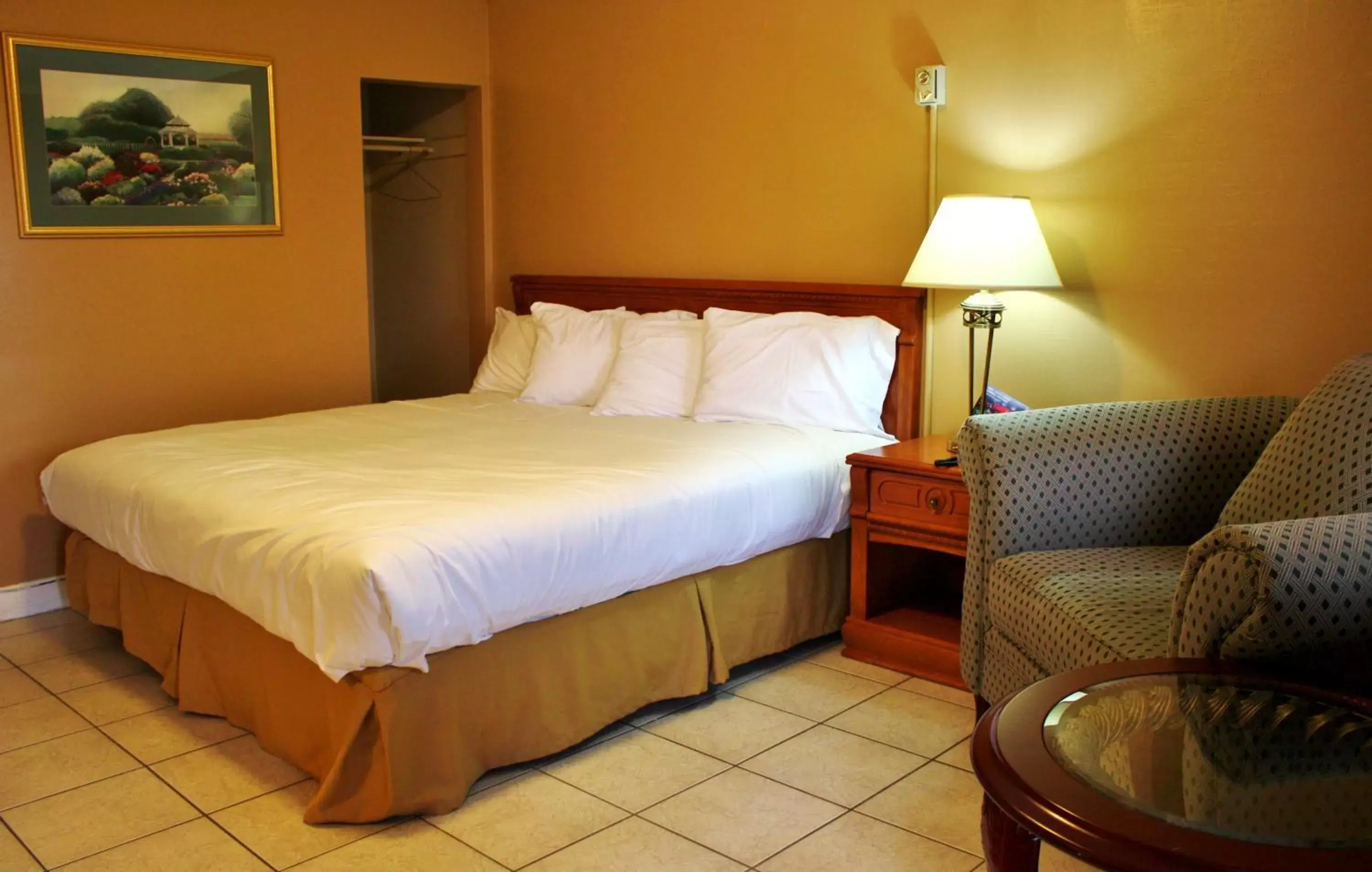 King Room - Non-Smoking in Tulip Motel King Room - Non-Smoking in Tulip Motel