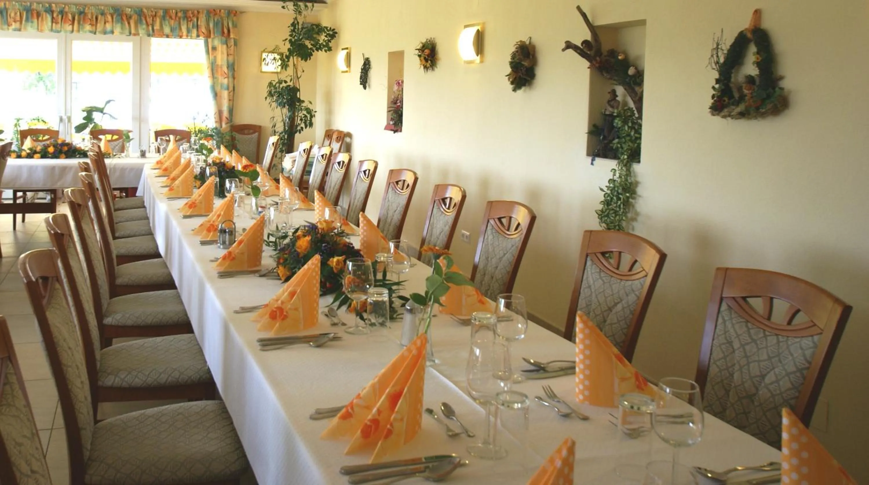 Restaurant/places to eat in Gasthof Hotel Zur Post