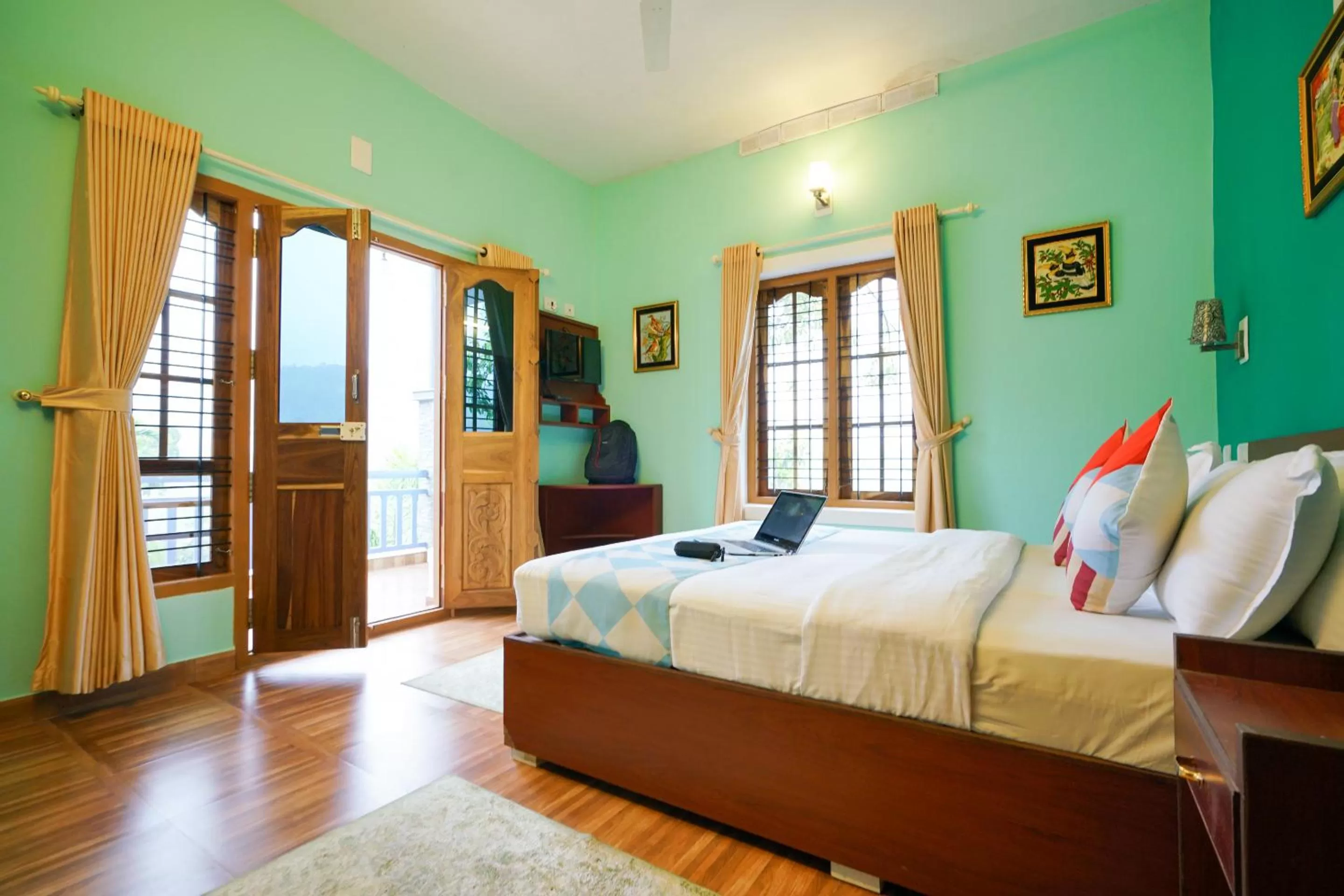 Photo of the whole room in Munnar Blue Mist