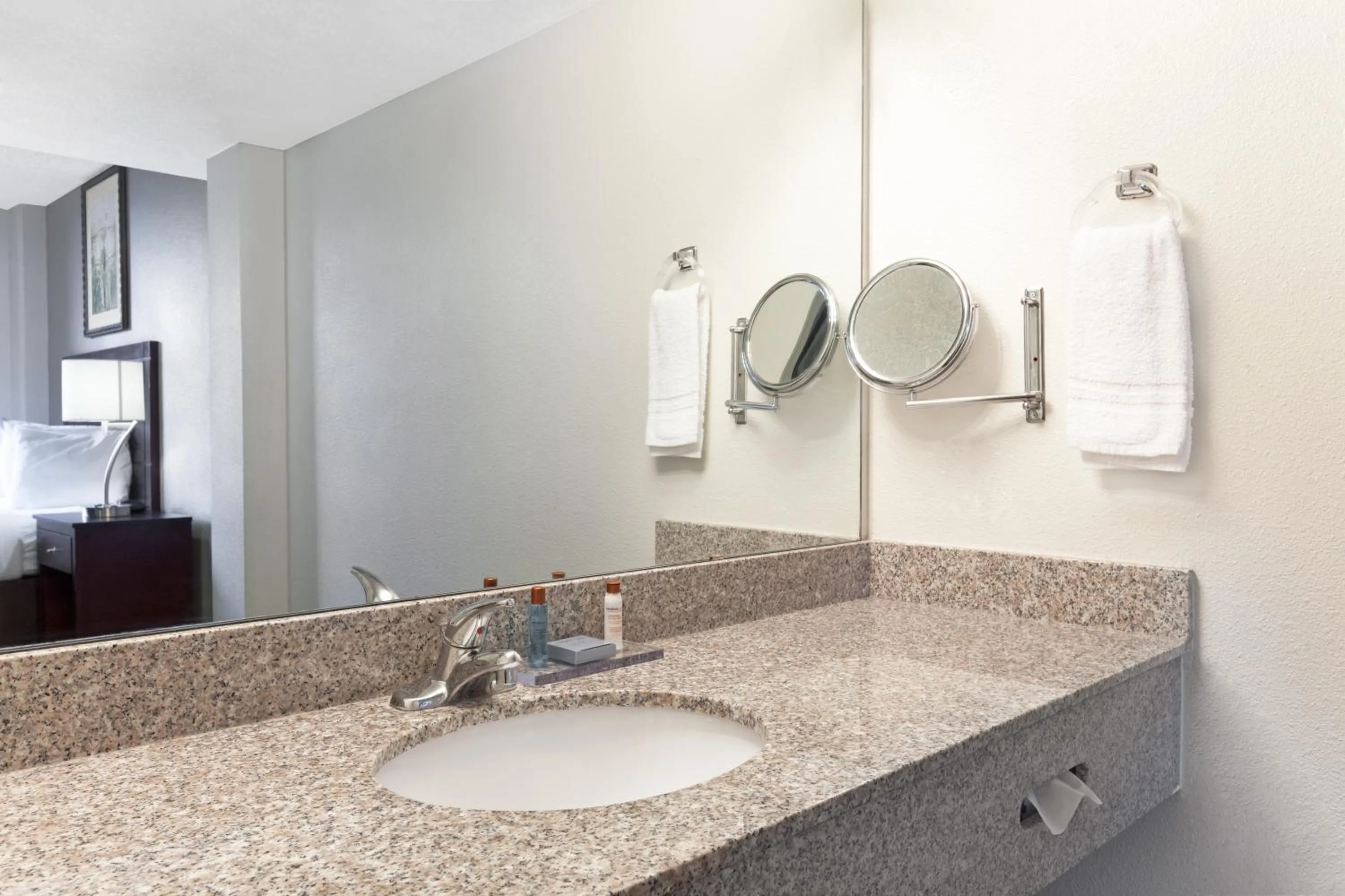 Toilet in Hawthorn Extended Stay by Wyndham Richardson