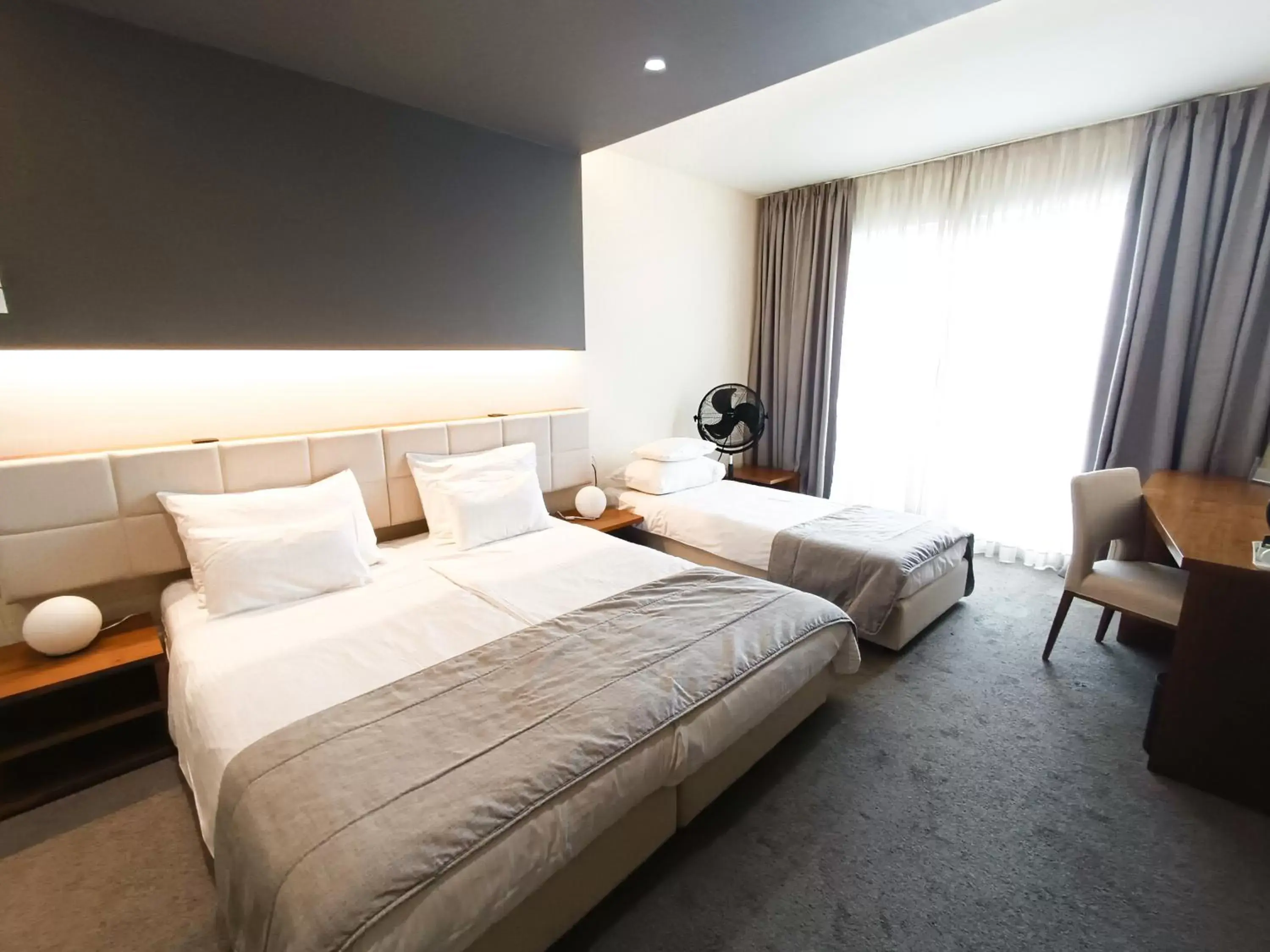 Sustainable Triple Room with Sea View in Hotel Split Sustainable Triple Room with Sea View in Hotel Split