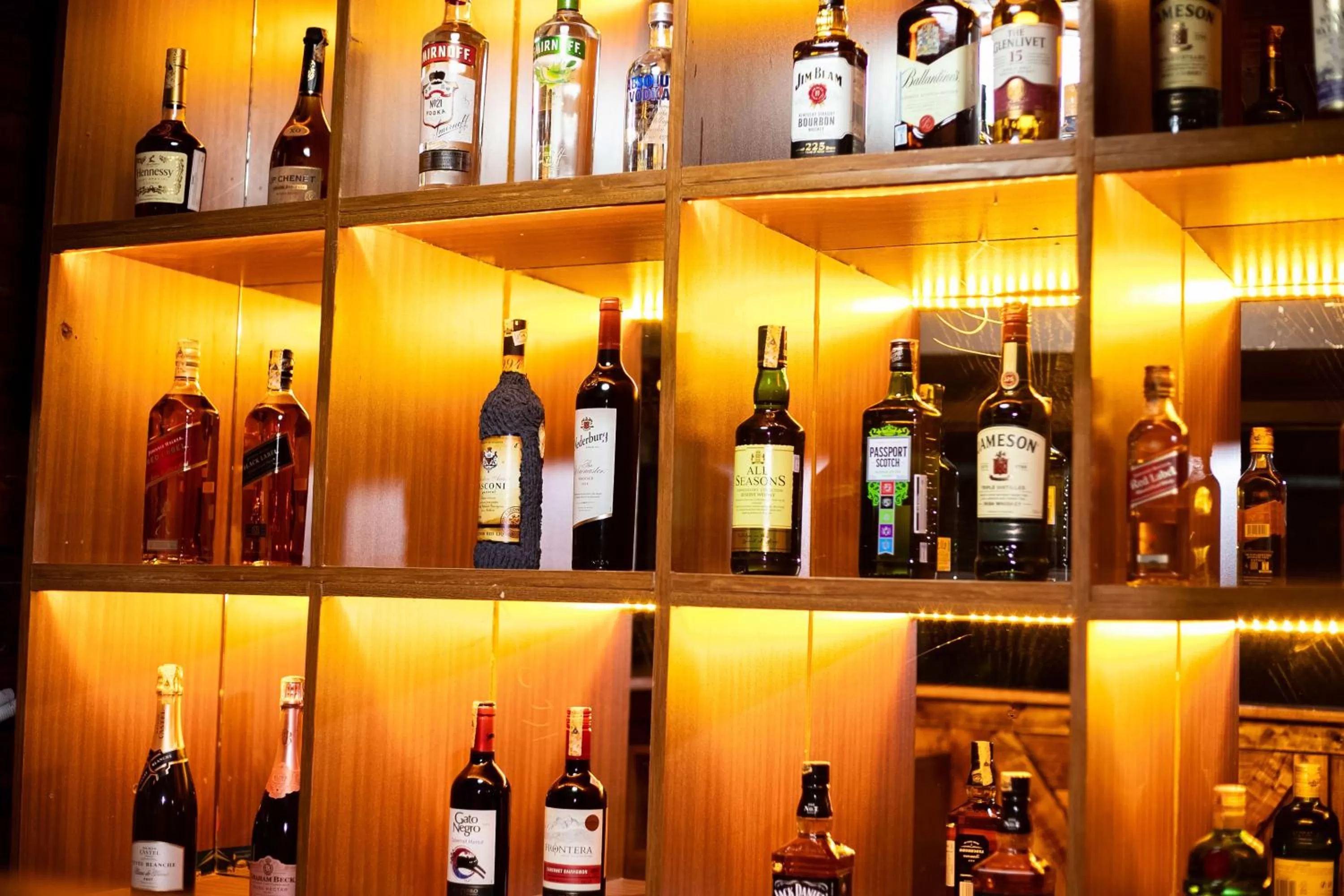 Lounge or bar in Lovely Garden Guest Home